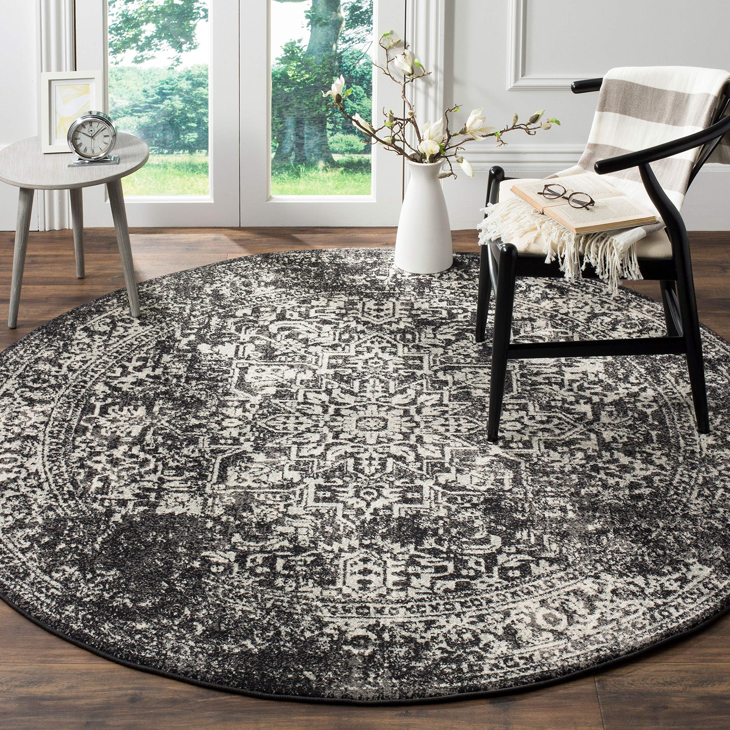 SAFAVIEH Evoke Collection 51 Round Black / Grey EVK256R Oriental Distressed Non-Shedding Dining Room Entryway Foyer Living Room
