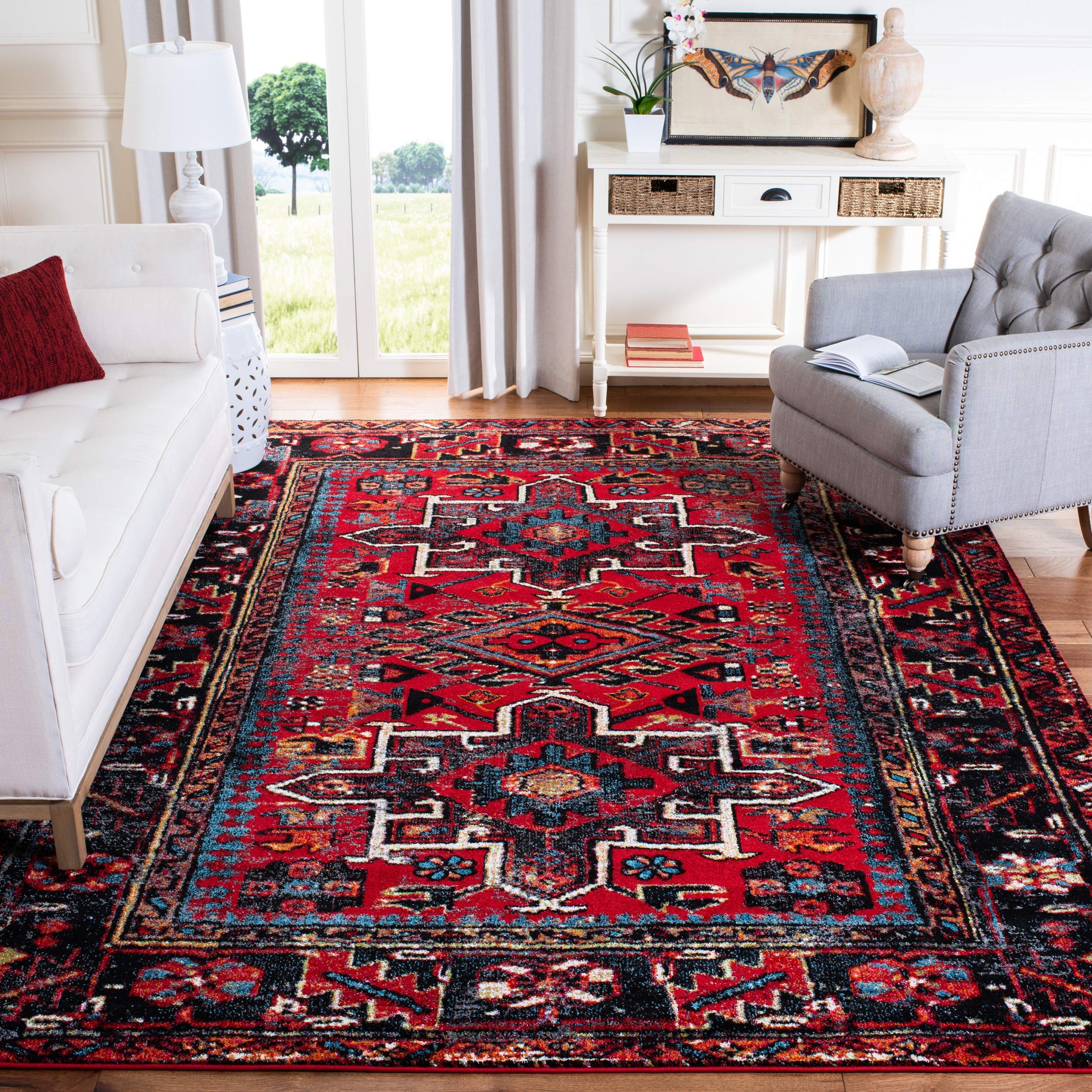 SAFAVIEH Vintage Hamadan Collection Accent Rug - 4 x 6, Red & Multi, Oriental Persian Design, Non-Shedding & Easy Care, Ideal 