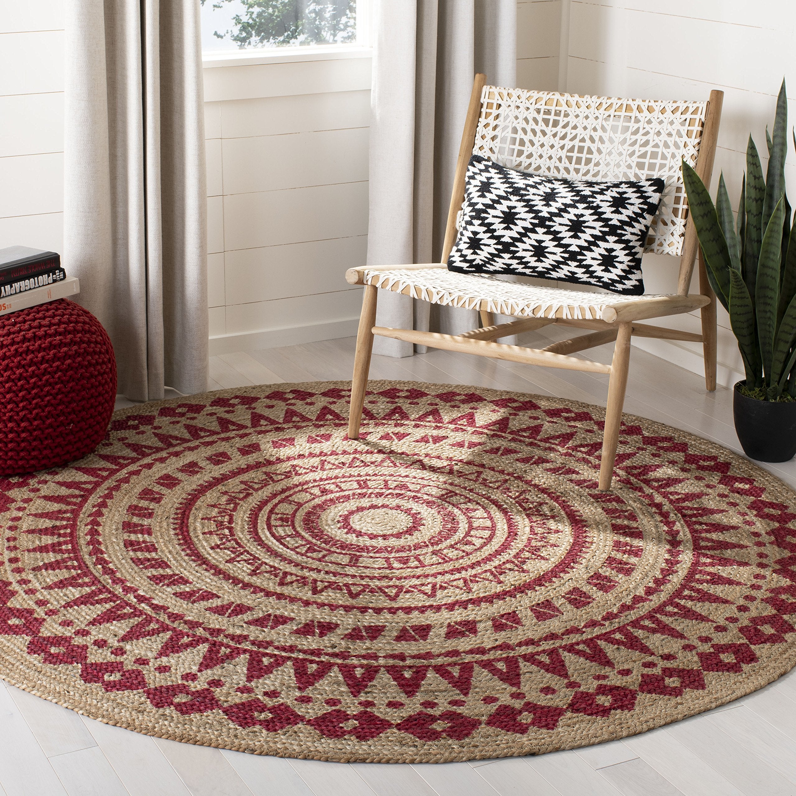 SAFAVIEH Natural Fiber Round Collection 5 Round Fuchsia NF802C Handmade Boho Mandala Braided Jute Area Rug