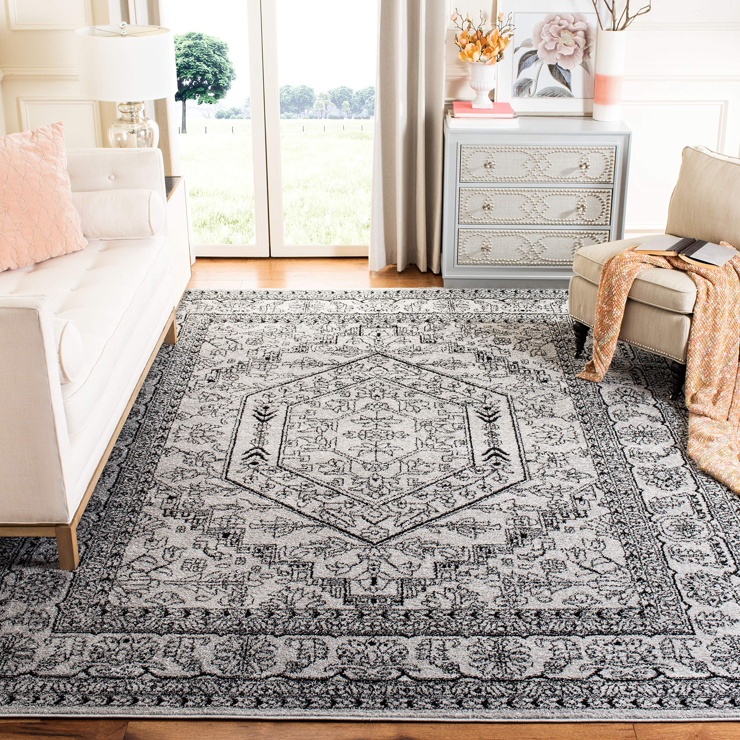 SAFAVIEH Adirondack Collection Area Rug - 6 Square, Silver & Black, Oriental Medallion Design, Non-Shedding & Easy Care, Ideal 