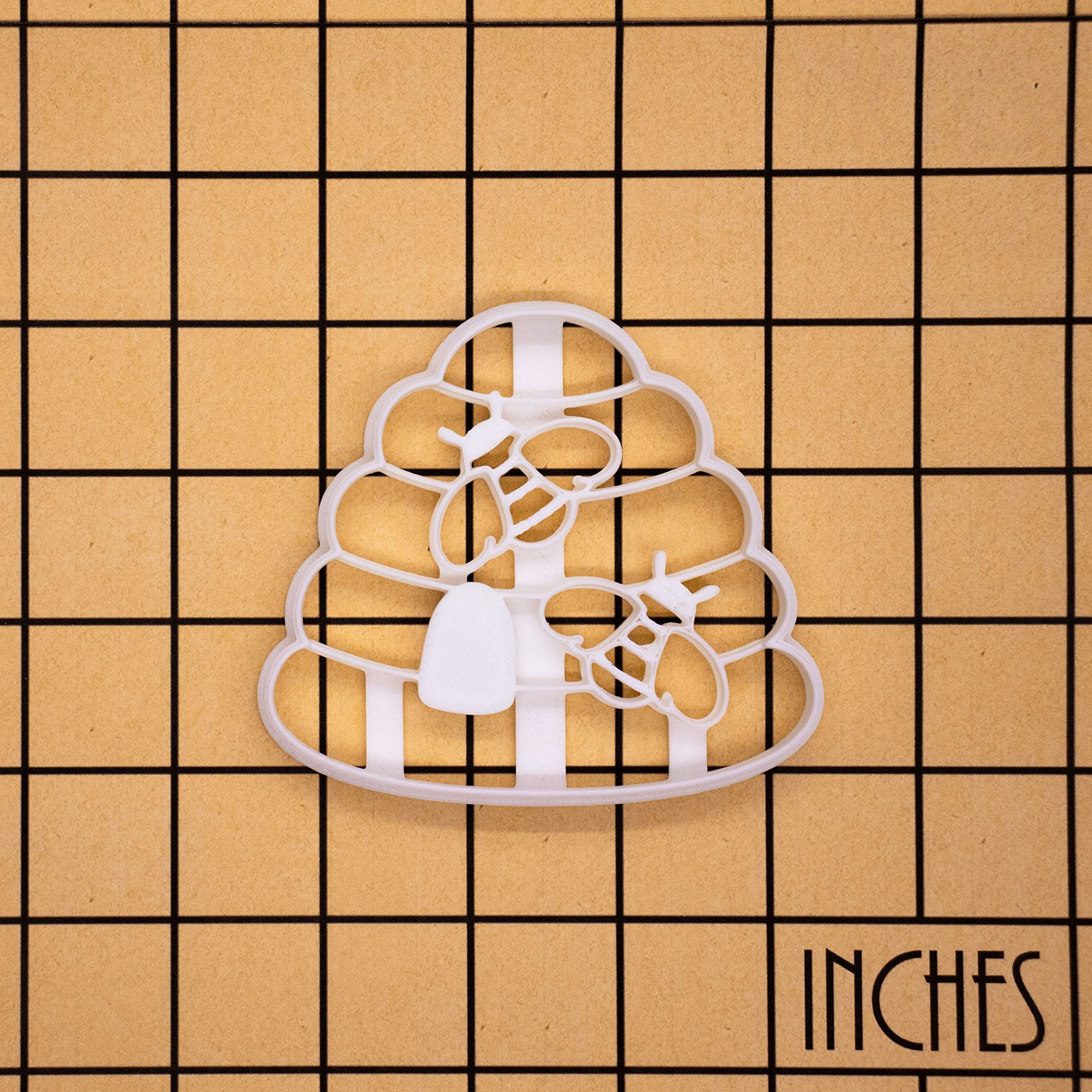 Bee Hive With Bees Cookie Cutter, 1 Piece - Bakerlogy