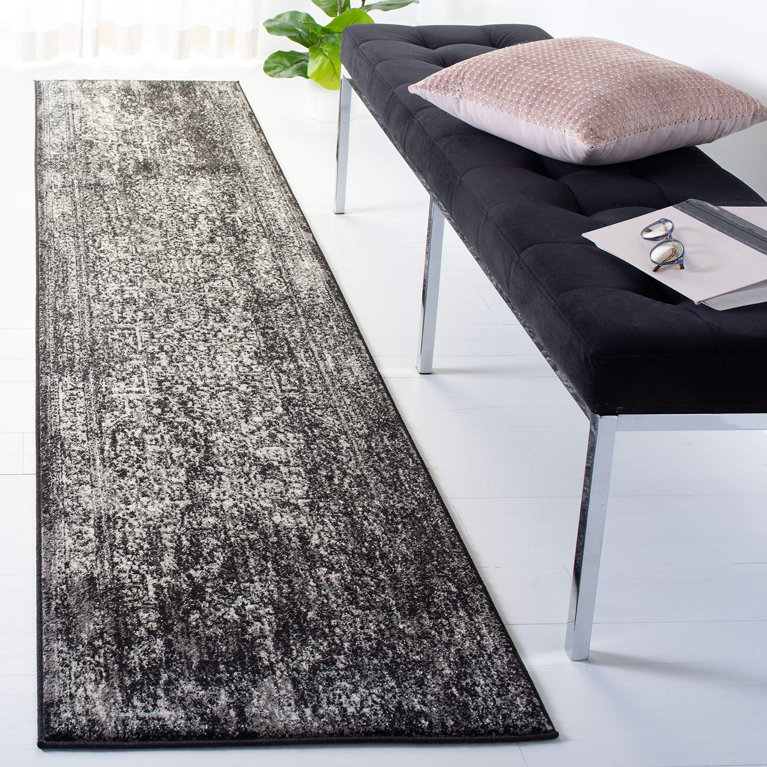 SAFAVIEH Evoke Collection 22 x 13 Black / Grey EVK256R Oriental Distressed Non-Shedding Living Room Bedroom Runner Rug