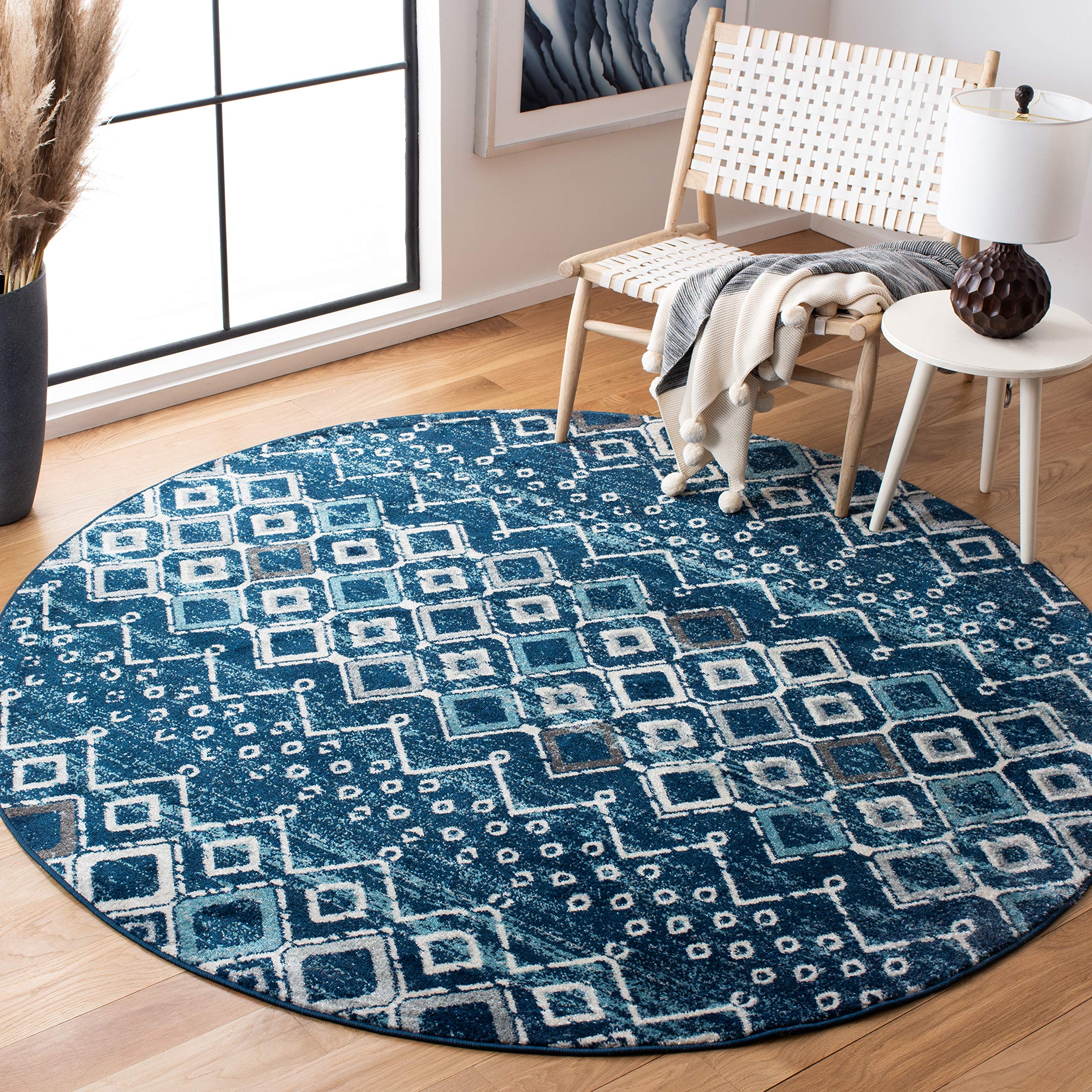 SAFAVIEH Amsterdam Collection 51 Round Navy/Beige AMS108N Moroccan Boho Non-Shedding Living Room Dining Bedroom Area Rug