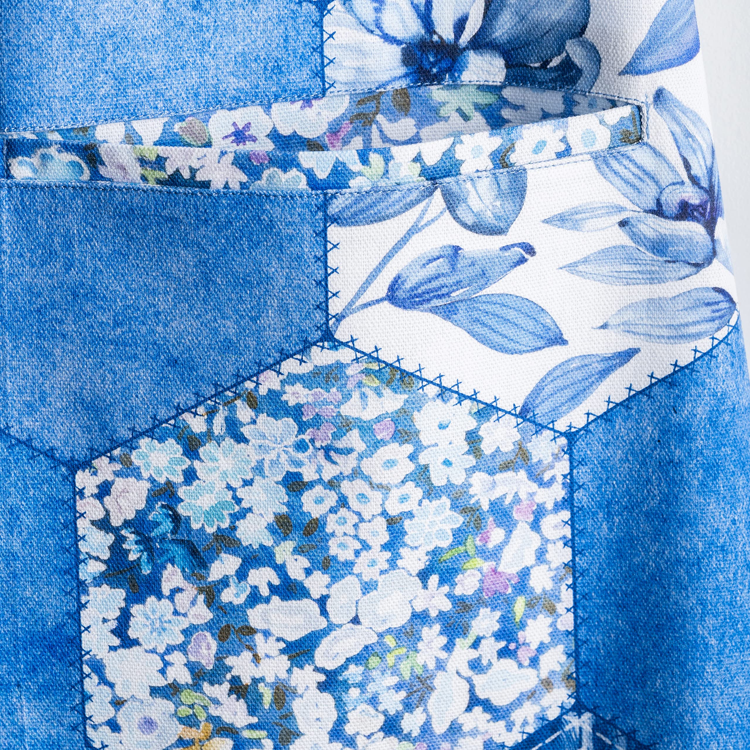 Maison D' Hermine Apron 100% Cotton 27.50''X31.50'' 1 Piece Adjustable Neck Strap Aprons With Center Pocket & Long Ties For Moth