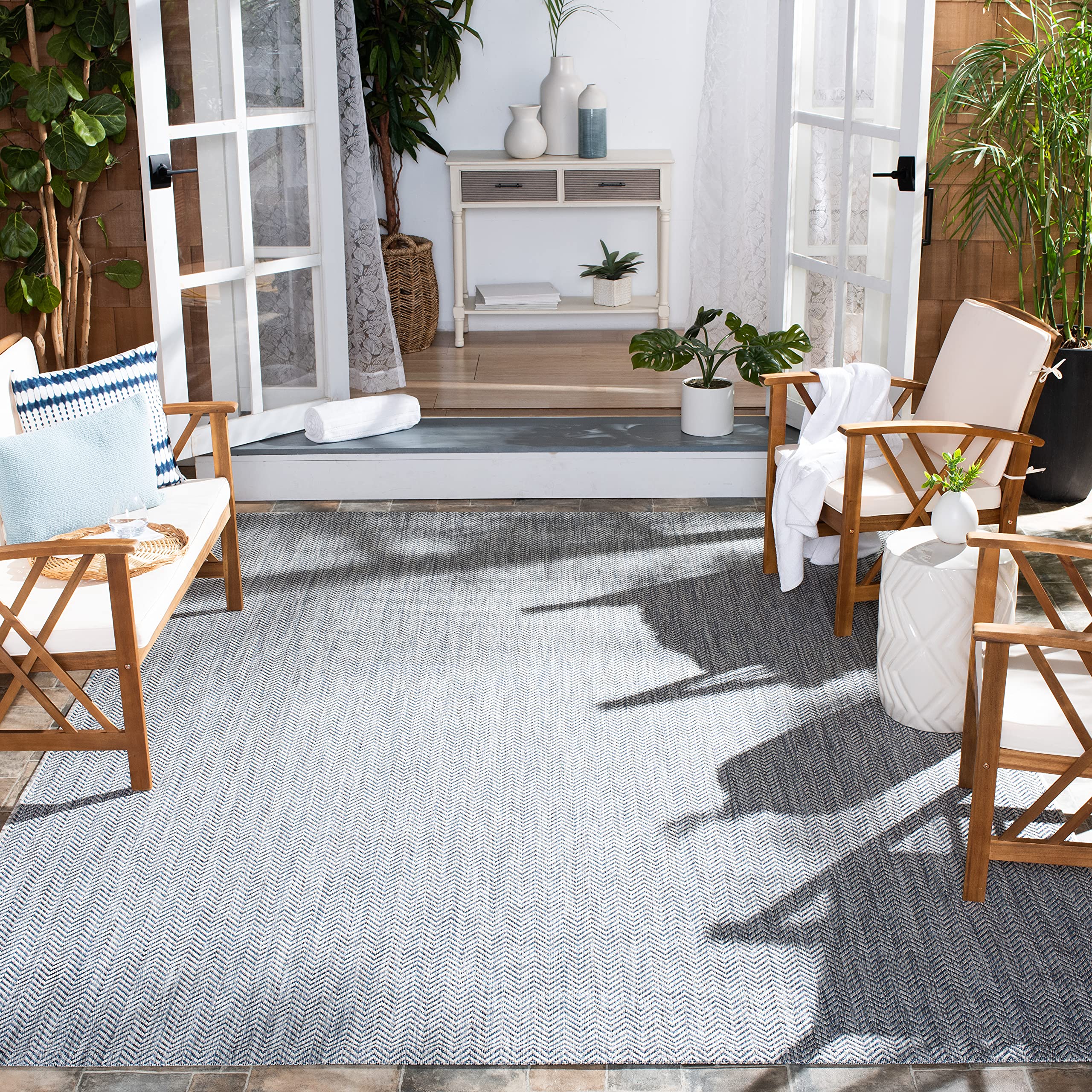 SAFAVIEH Courtyard Collection 53 Square Grey/Navy CY8022 Indoor/ Outdoor Patio Backyard Mudroom Area Rug