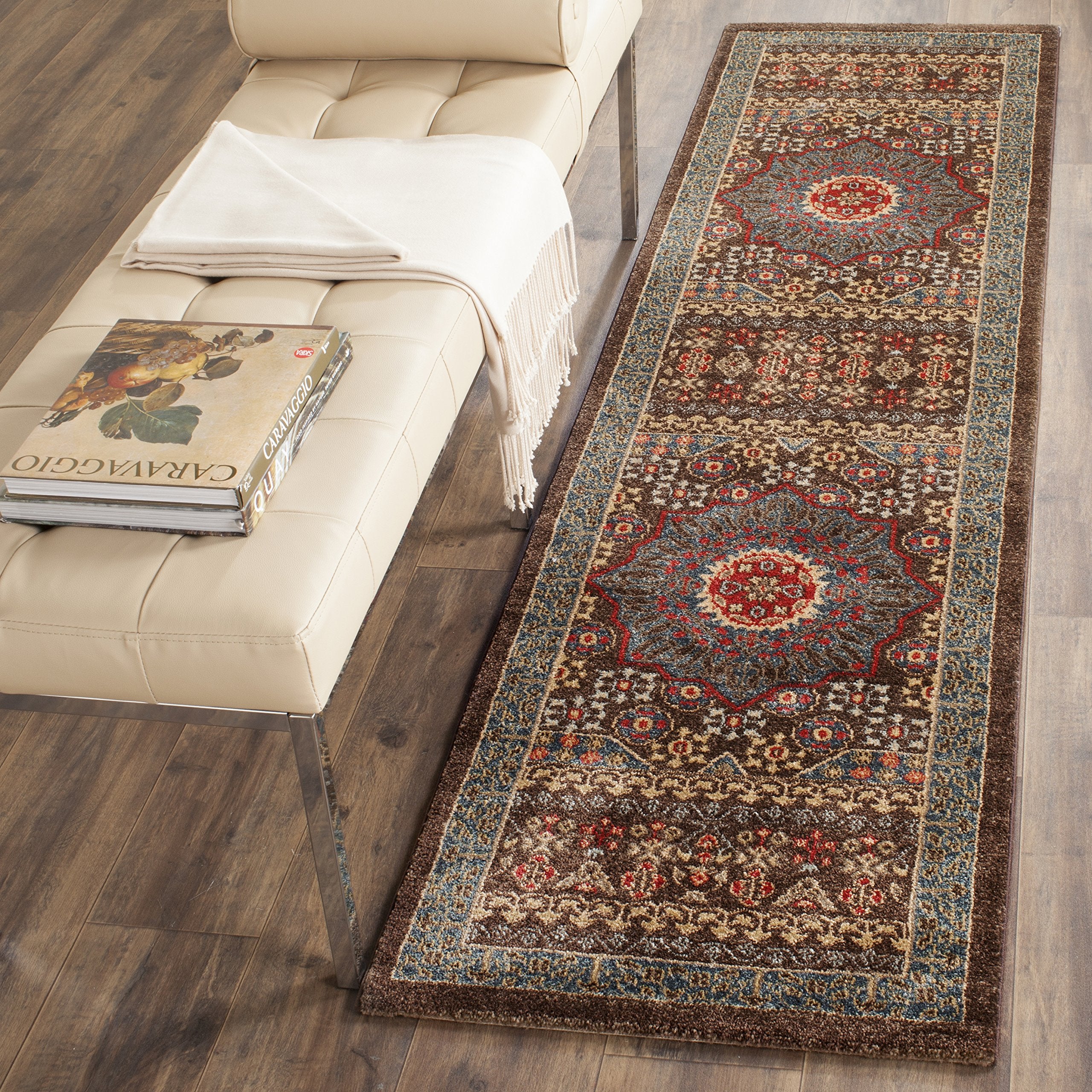 SAFAVIEH Mahal Collection Runner Rug - 22 x 6, Navy & Red, Traditional Oriental Design, Non-Shedding & Easy Care, Ideal for Hi