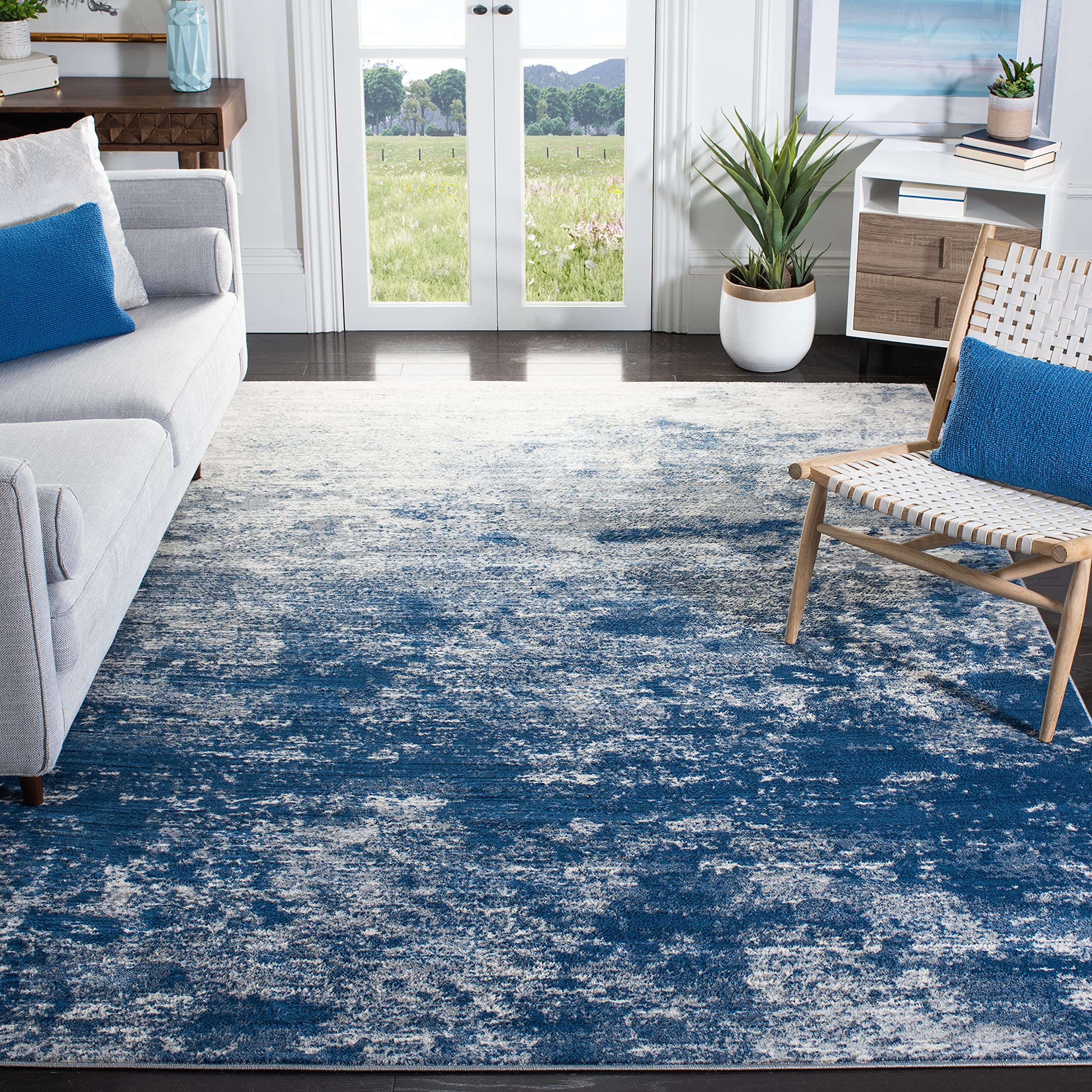 SAFAVIEH Brentwood Collection Area Rug - 9 Square, Grey & Navy, Modern Abstract Design, Non-Shedding & Easy Care, Ideal for Hig
