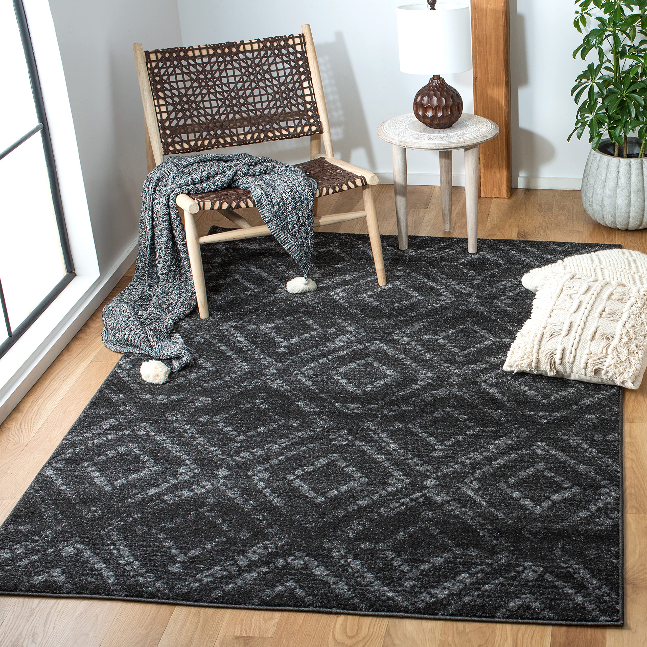 SAFAVIEH Adirondack Collection Accent Rug - 4 x 6, Dark Grey & Grey, Modern Distressed Design, Non-Shedding & Easy Care, Ideal