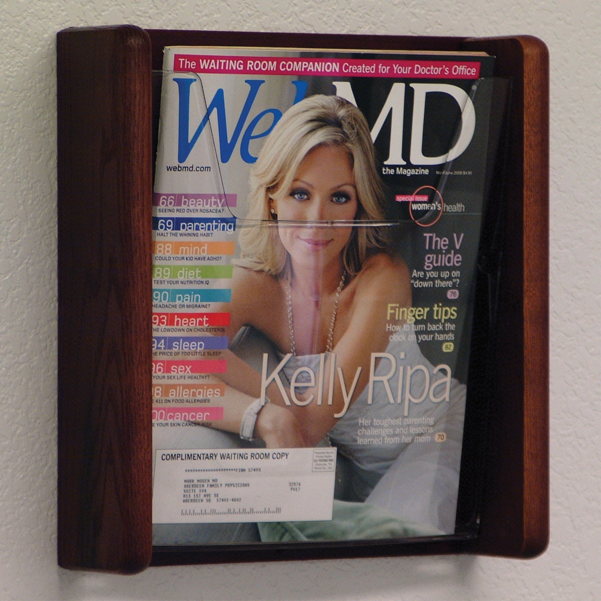 Wooden Mallet Stance 1 Pocket Wall Display, Mahogany