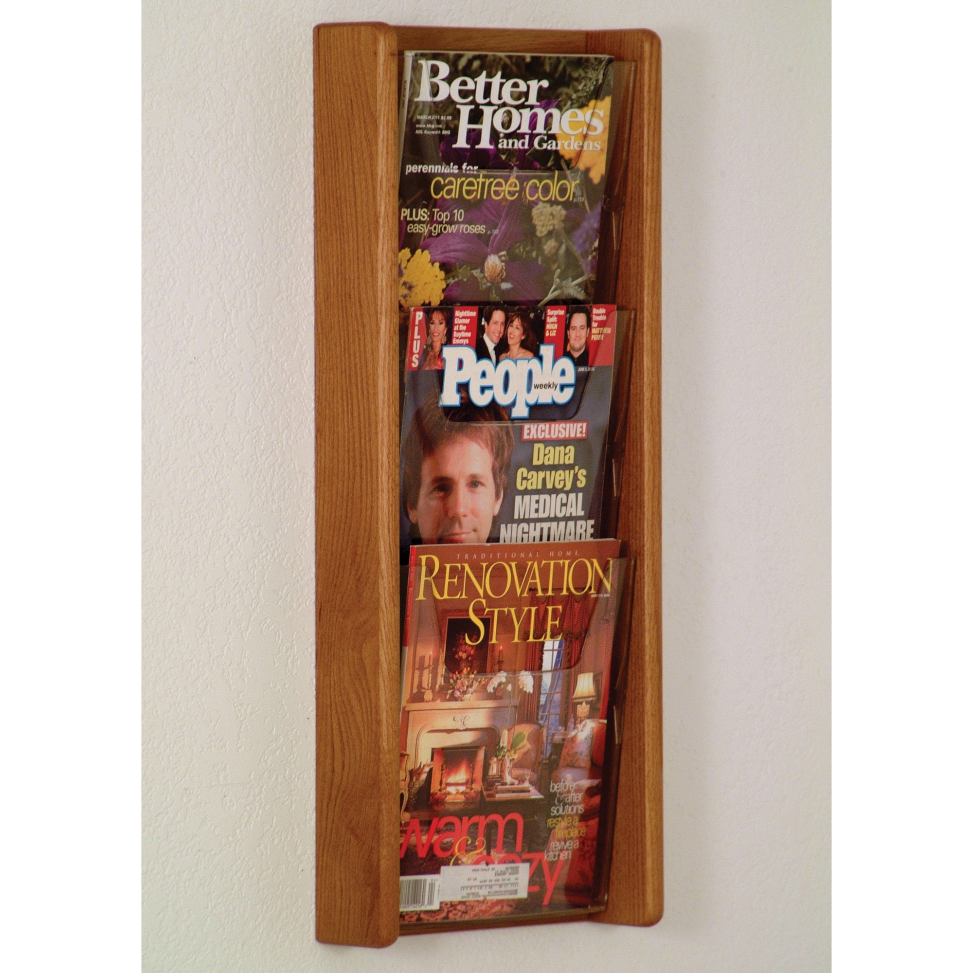 Wooden Mallet Stance 3 Pocket Wall Display, 3H, Medium Oak