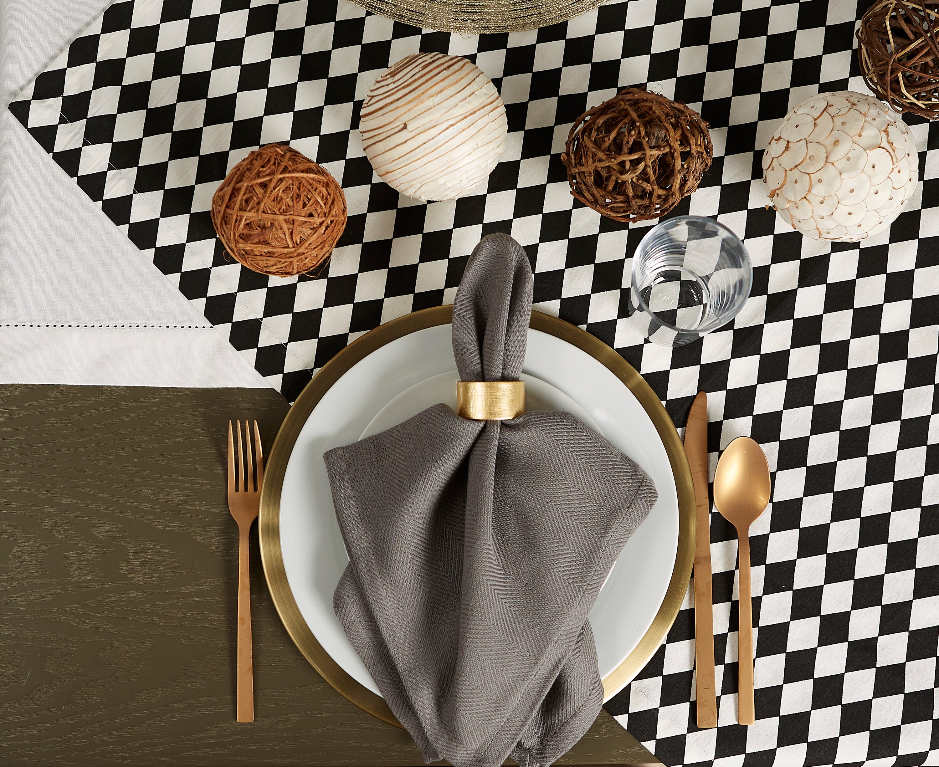 DII Black And Cream Harlequin Print Table Topper