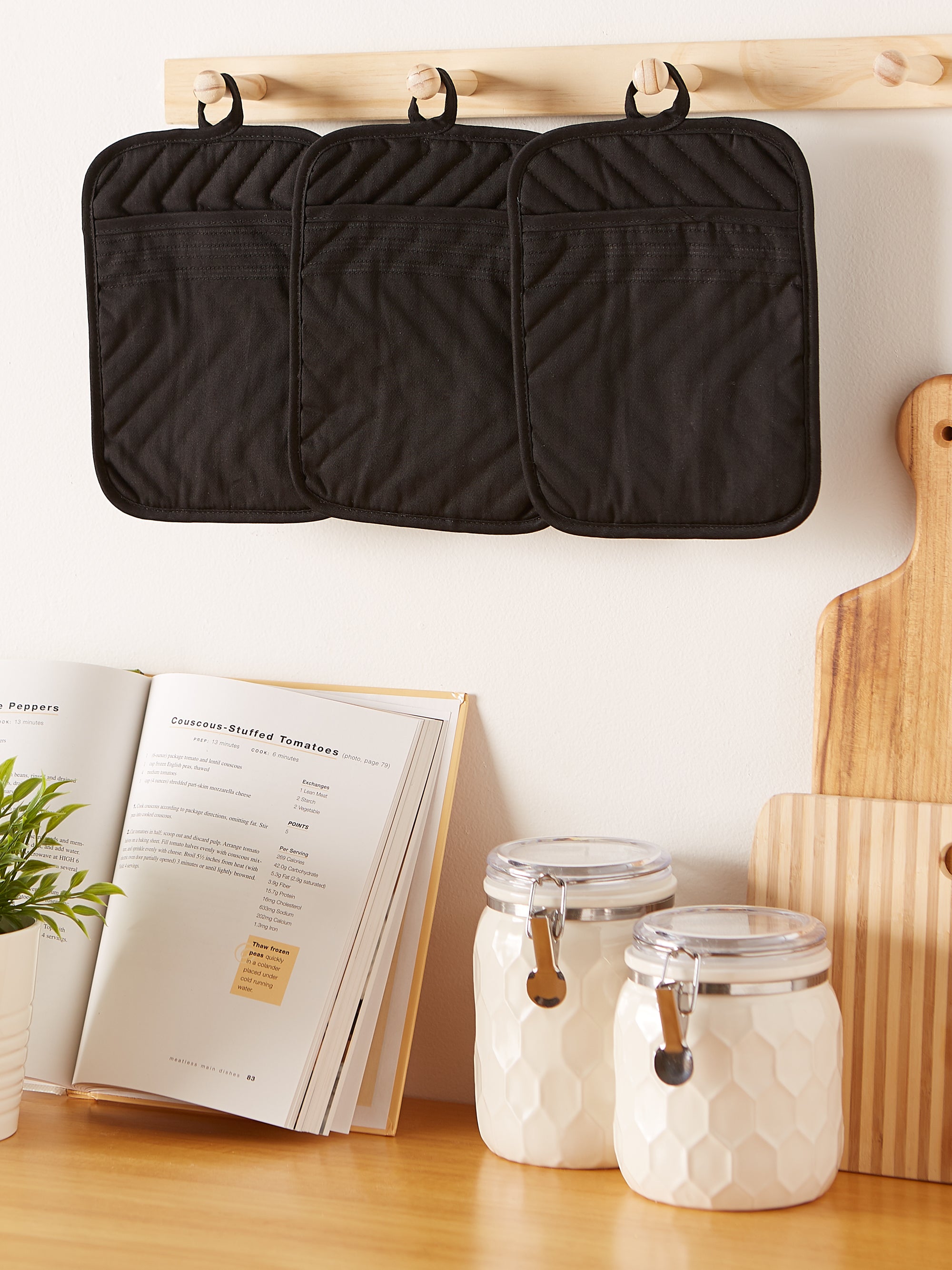 DII Black Quilted Potholder Set/3