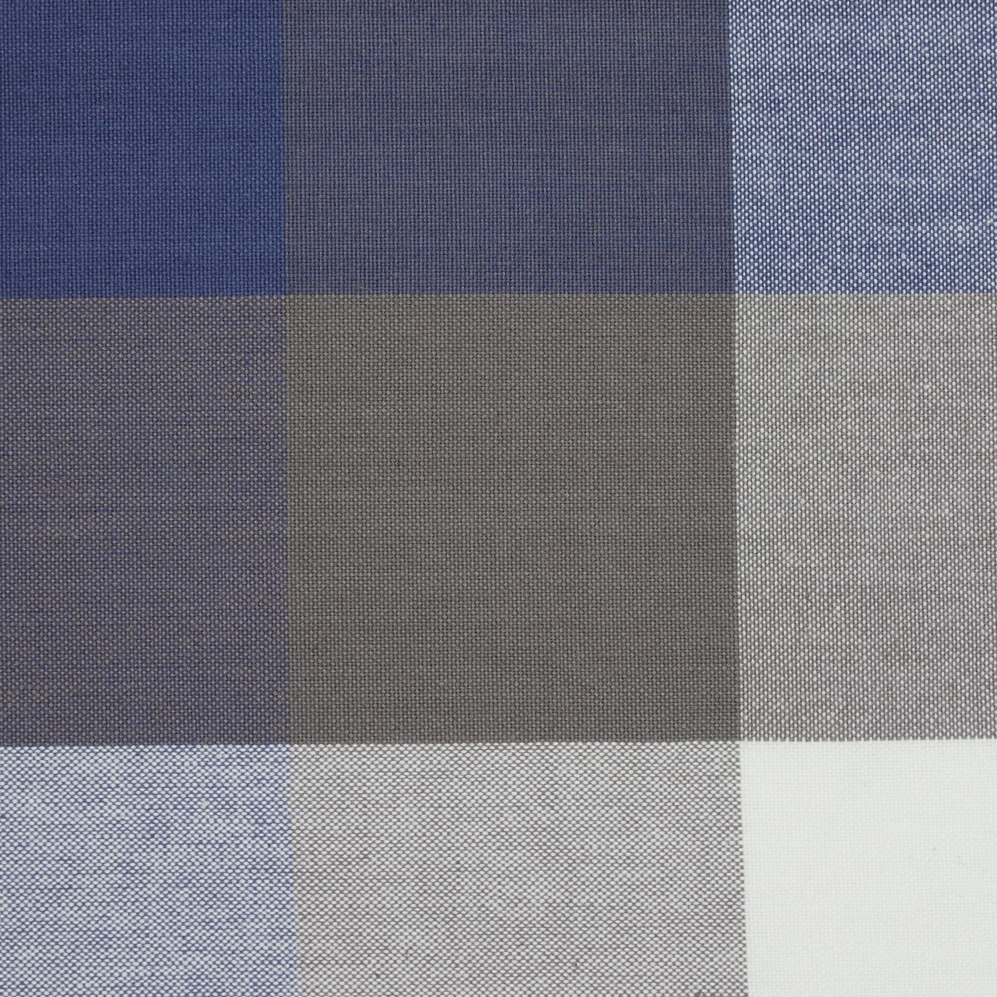 DII French Blue Tri Color Check Tablecloth 70 Round