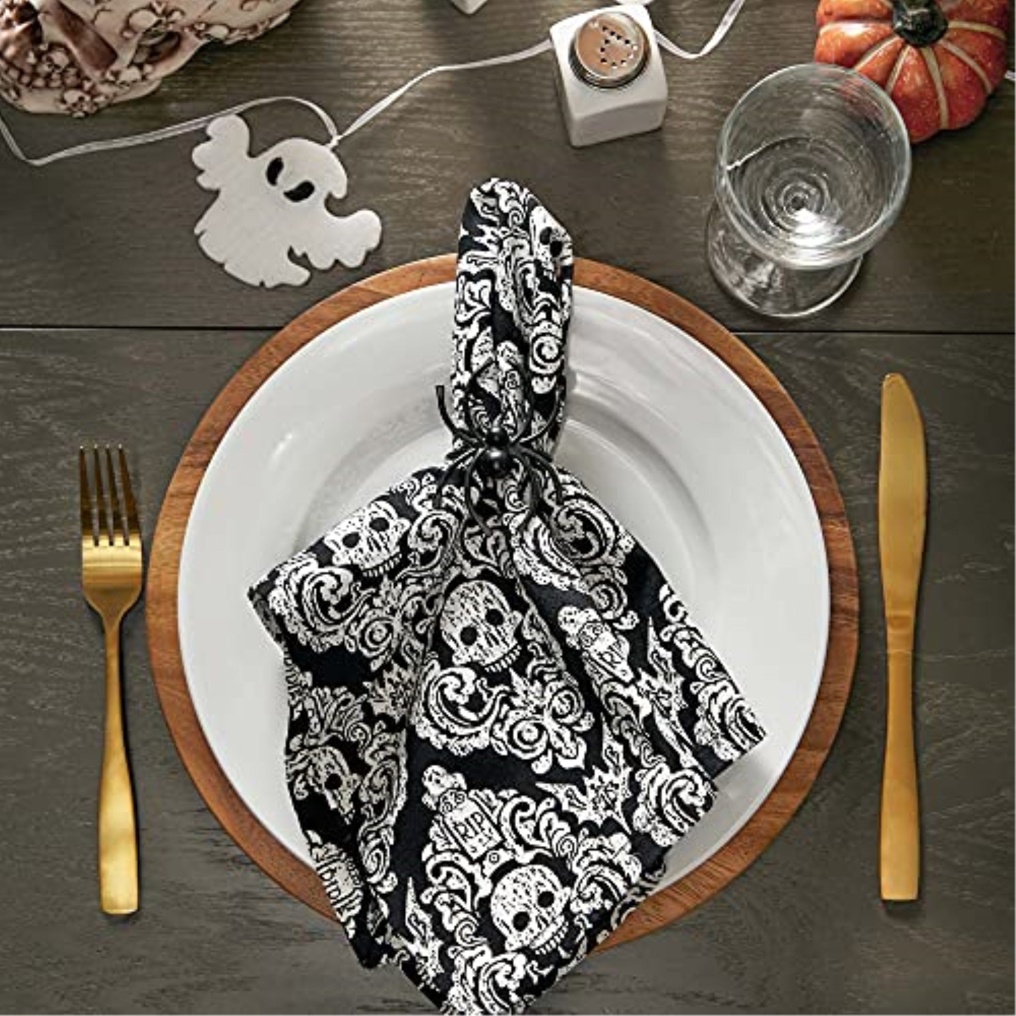 DII Graeyard Damask Embellished Napkin (Set of 6)