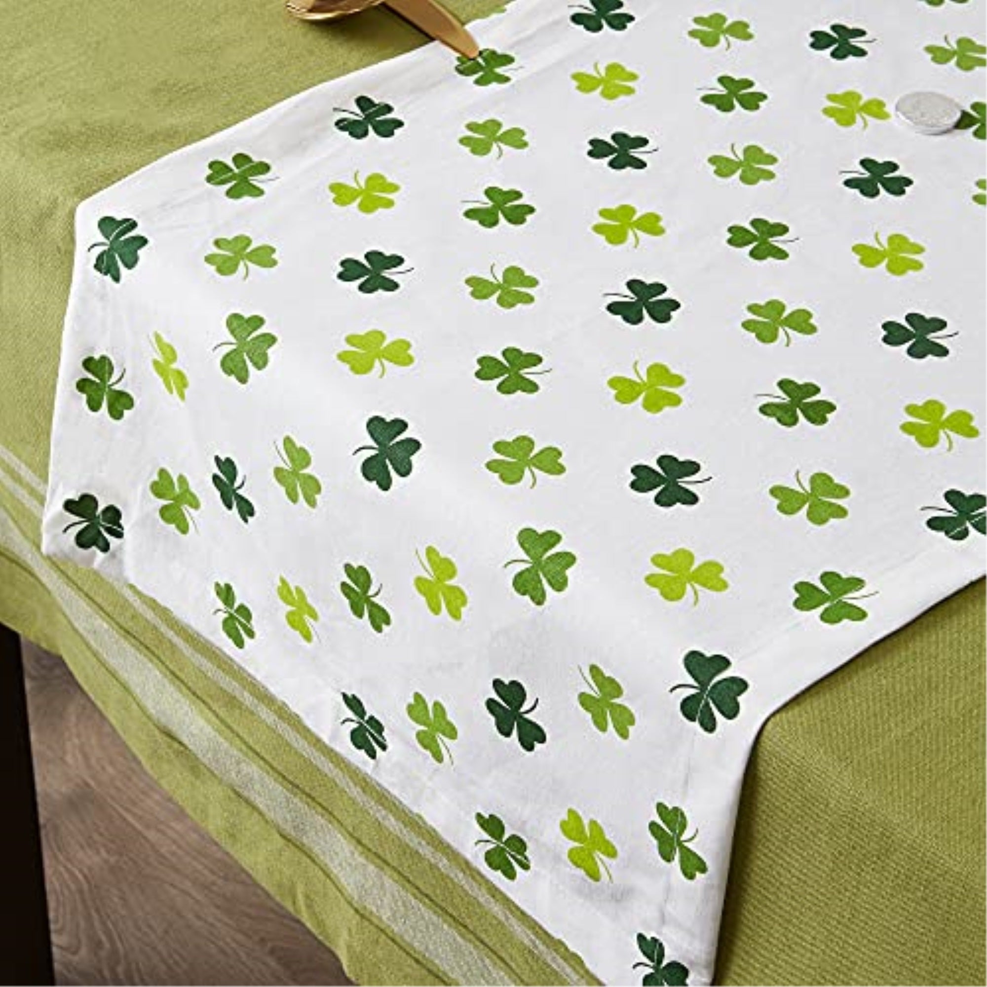 DII Shamrock Shake Print Table Runner 14x108''