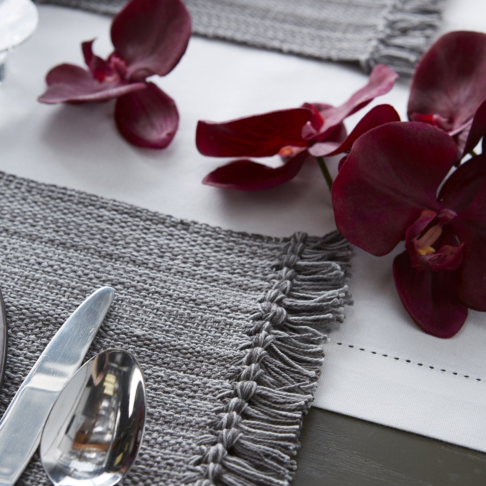 FRINGE VARIGATED PLACEMAT GRAY Set of 6