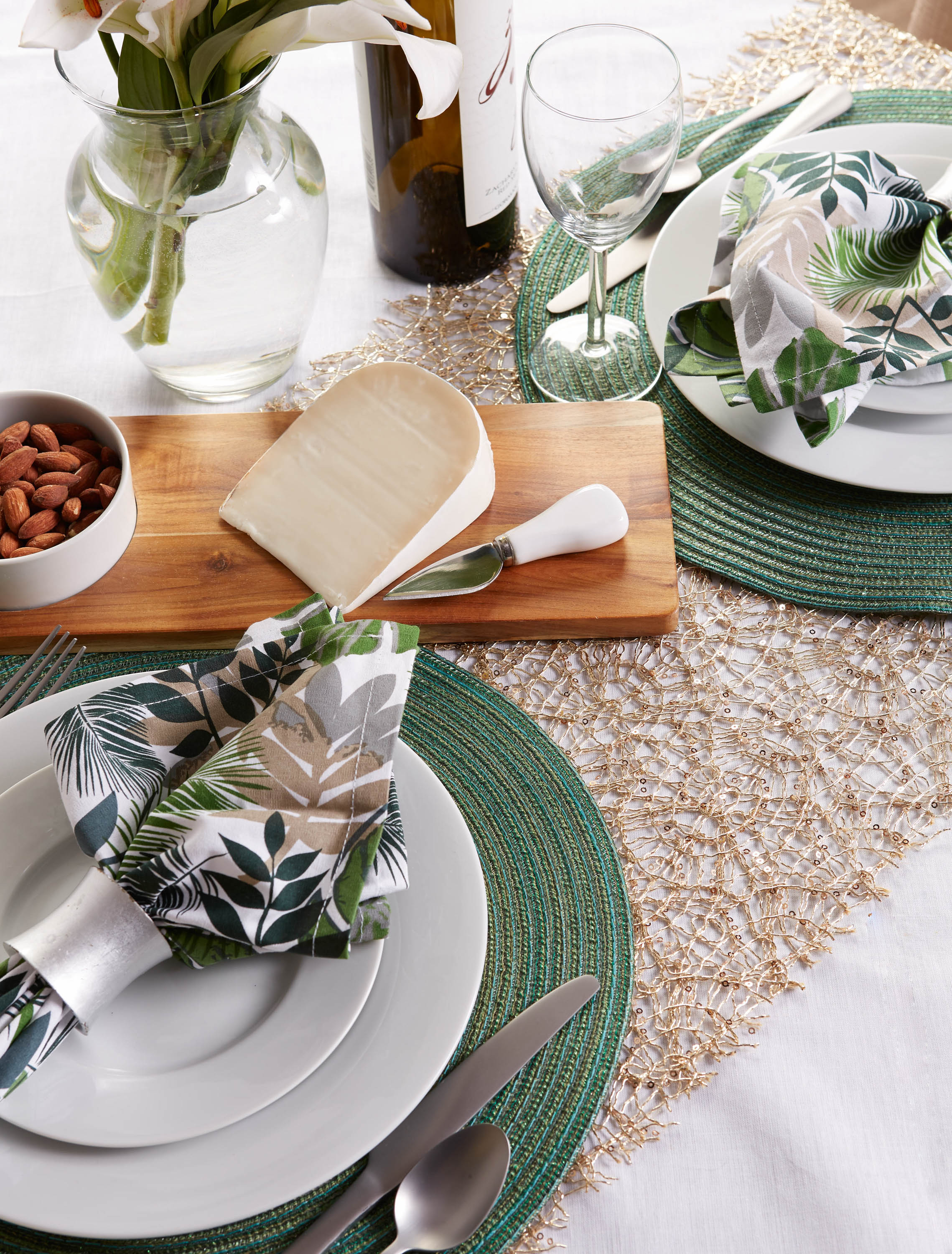 DII Variegated Green Lurex Round Polypropylene Woven Placemat (Set of 6)