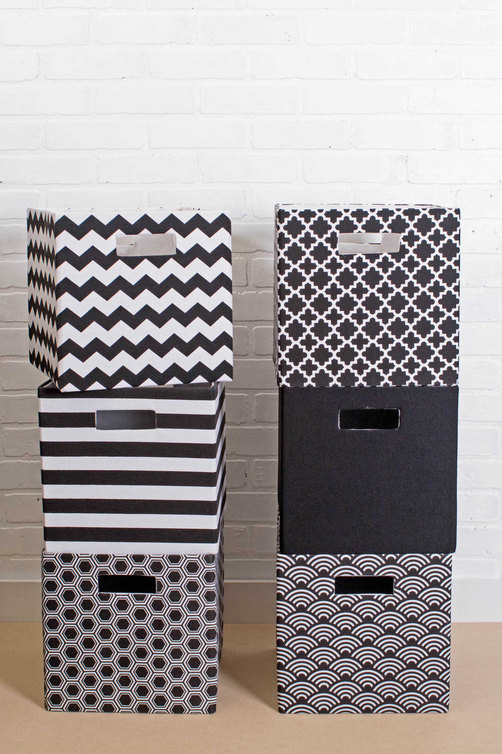 DII Polyester Cube Stripe Black Square