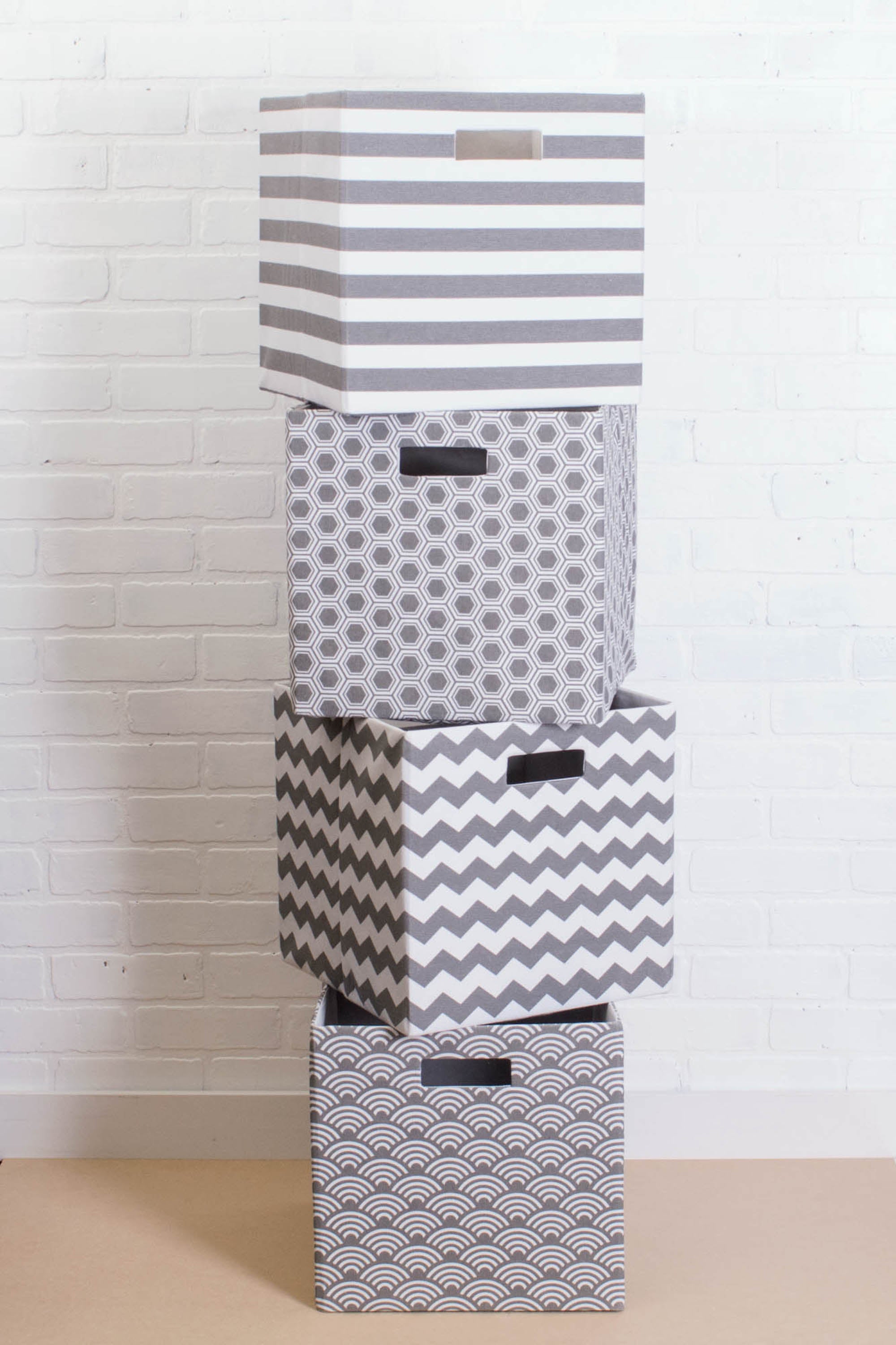 DII Polyester Cube Chevron Gray Square