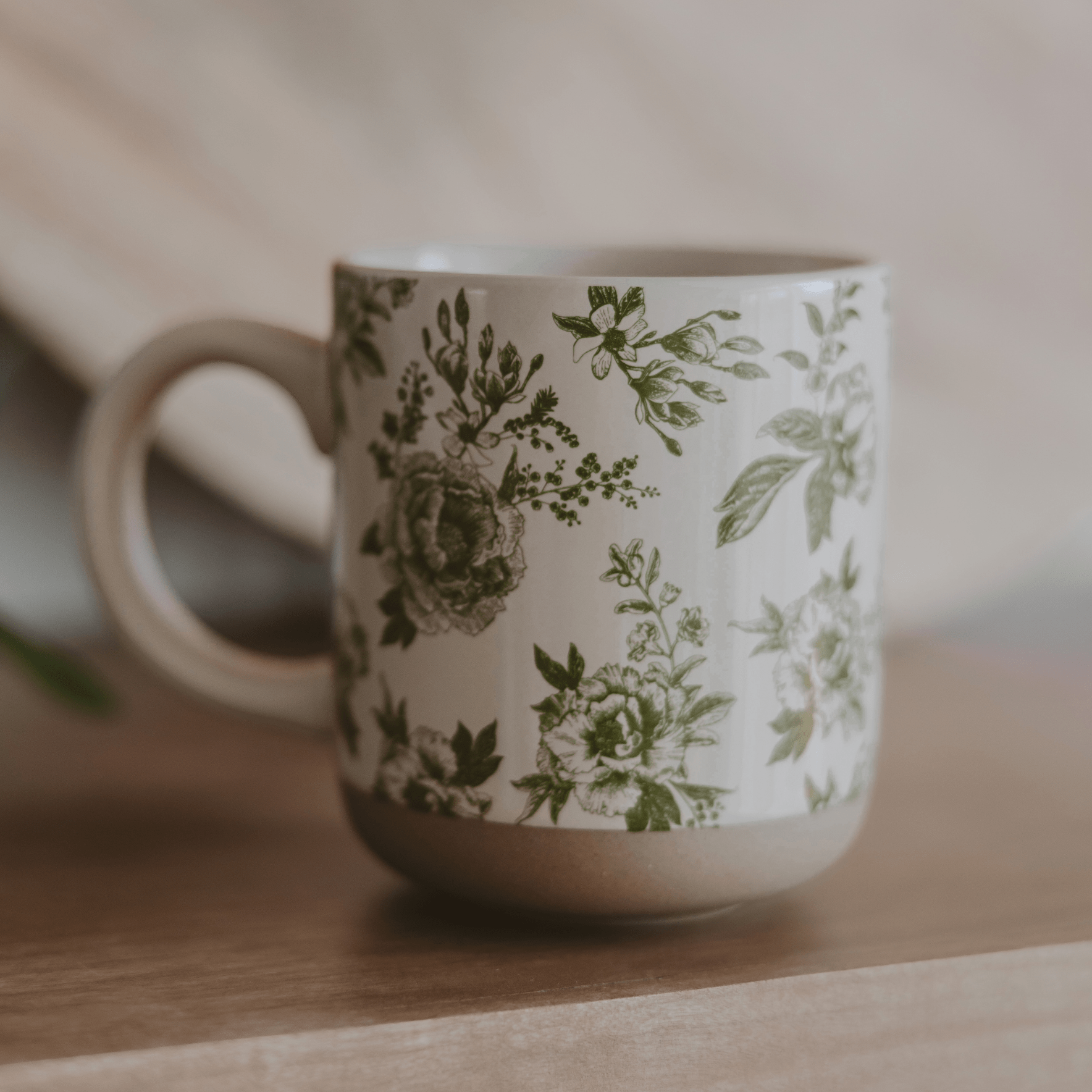 Green Delft 14 oz Stoneware Coffee Mug