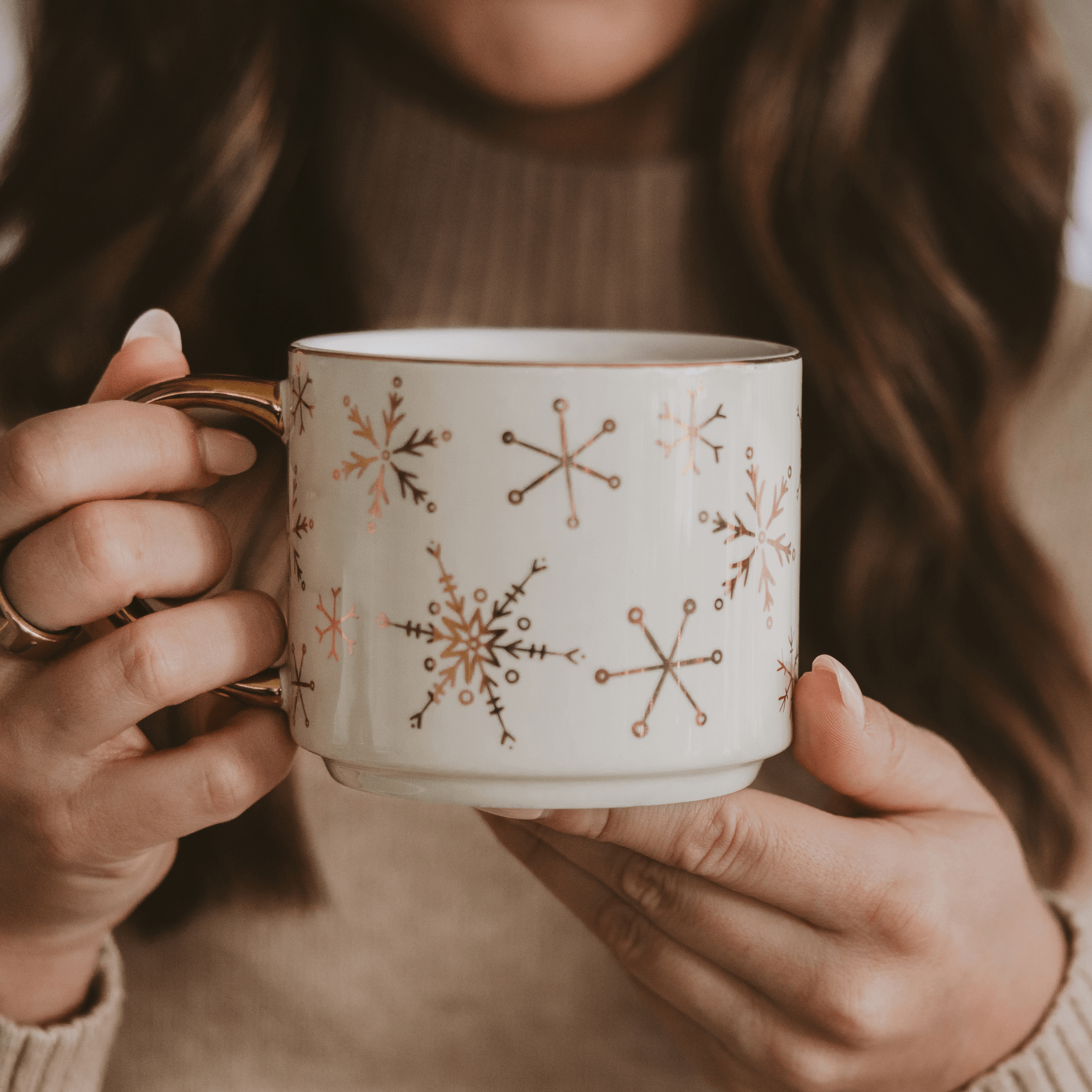 Gold Snowflakes 14oz. Gold Handle Coffee Mug