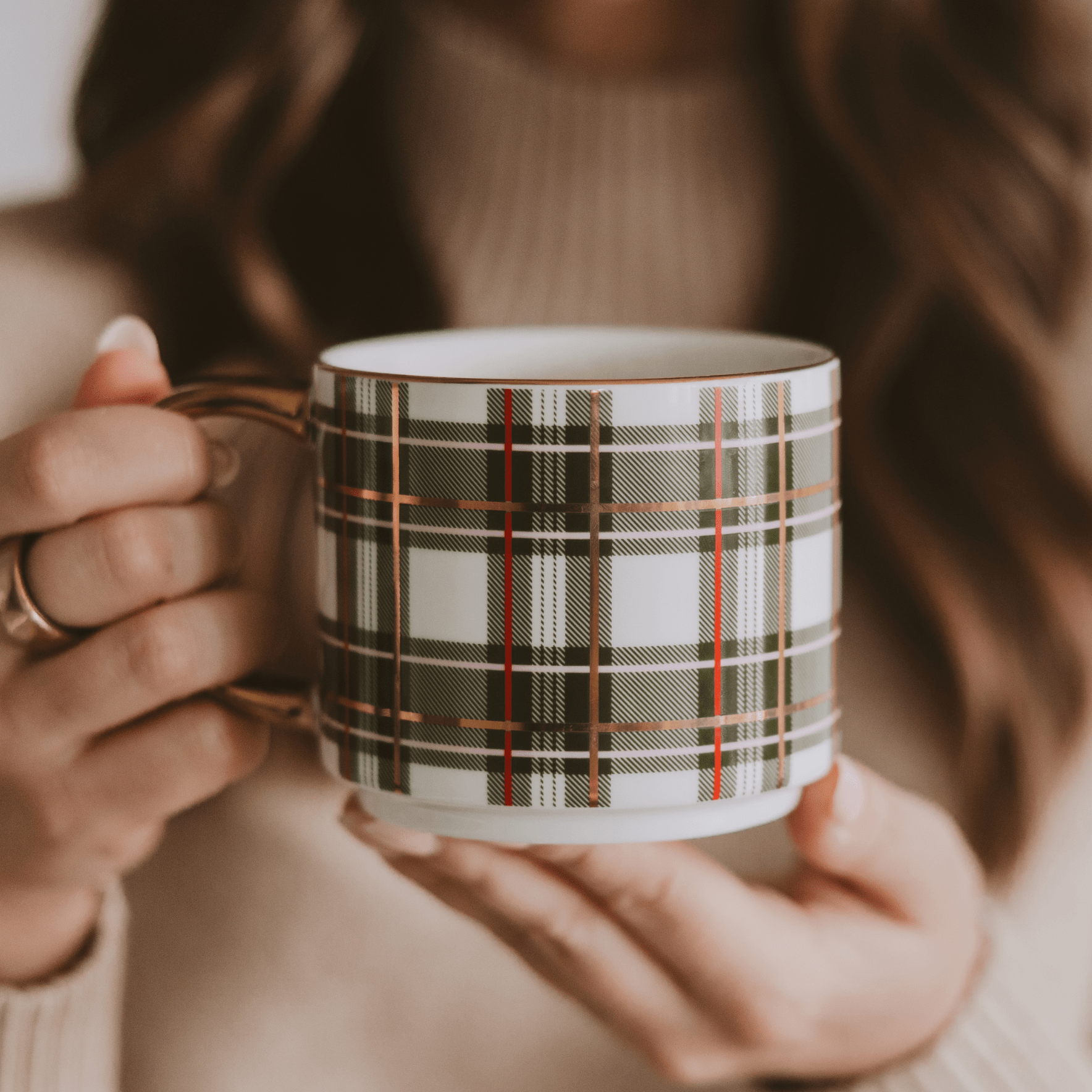 Green Plaid 14oz. Gold Handle Coffee Mug