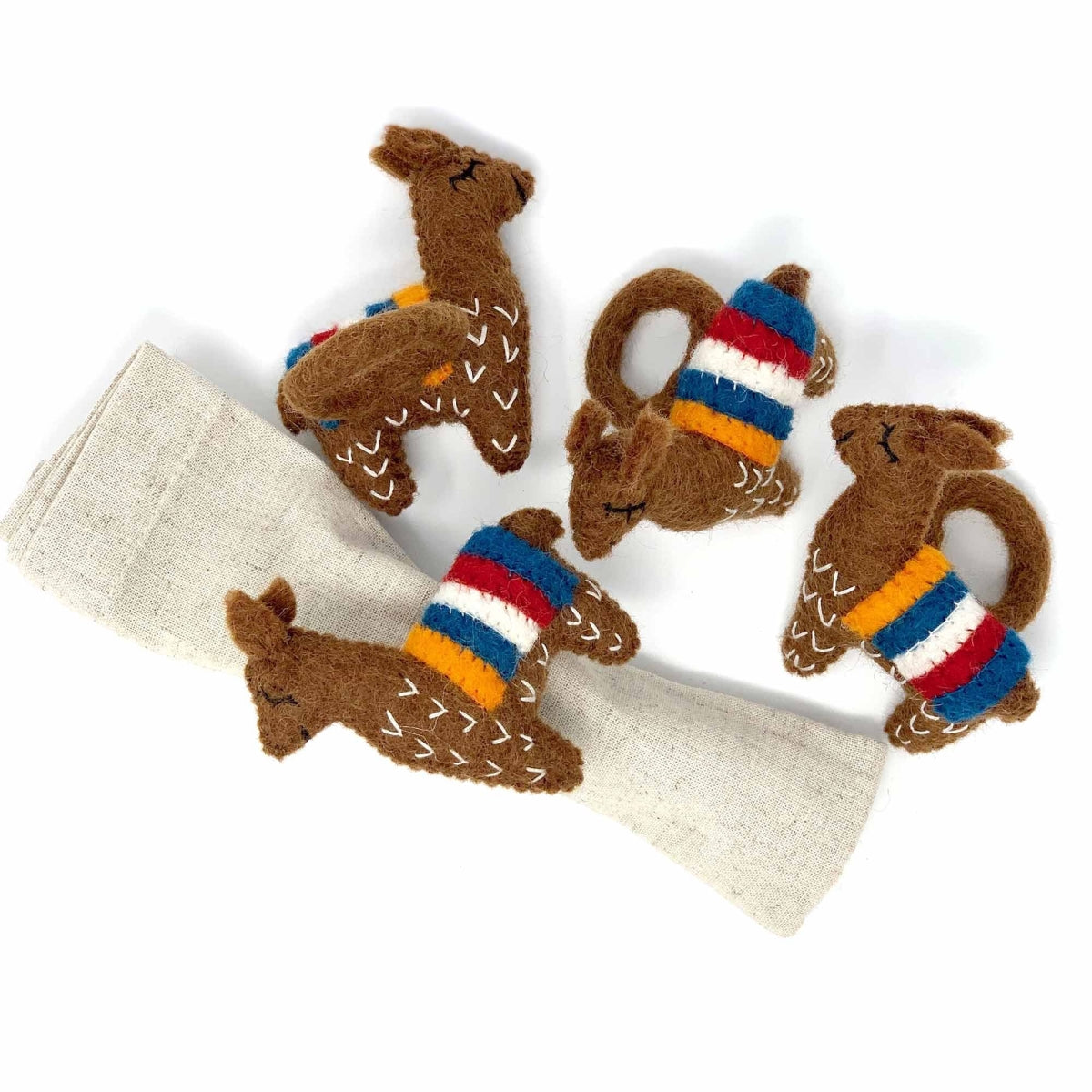 Global Groove GLG70036-02-S4 Llama Napkin Rings  Chocolate - Set of 4