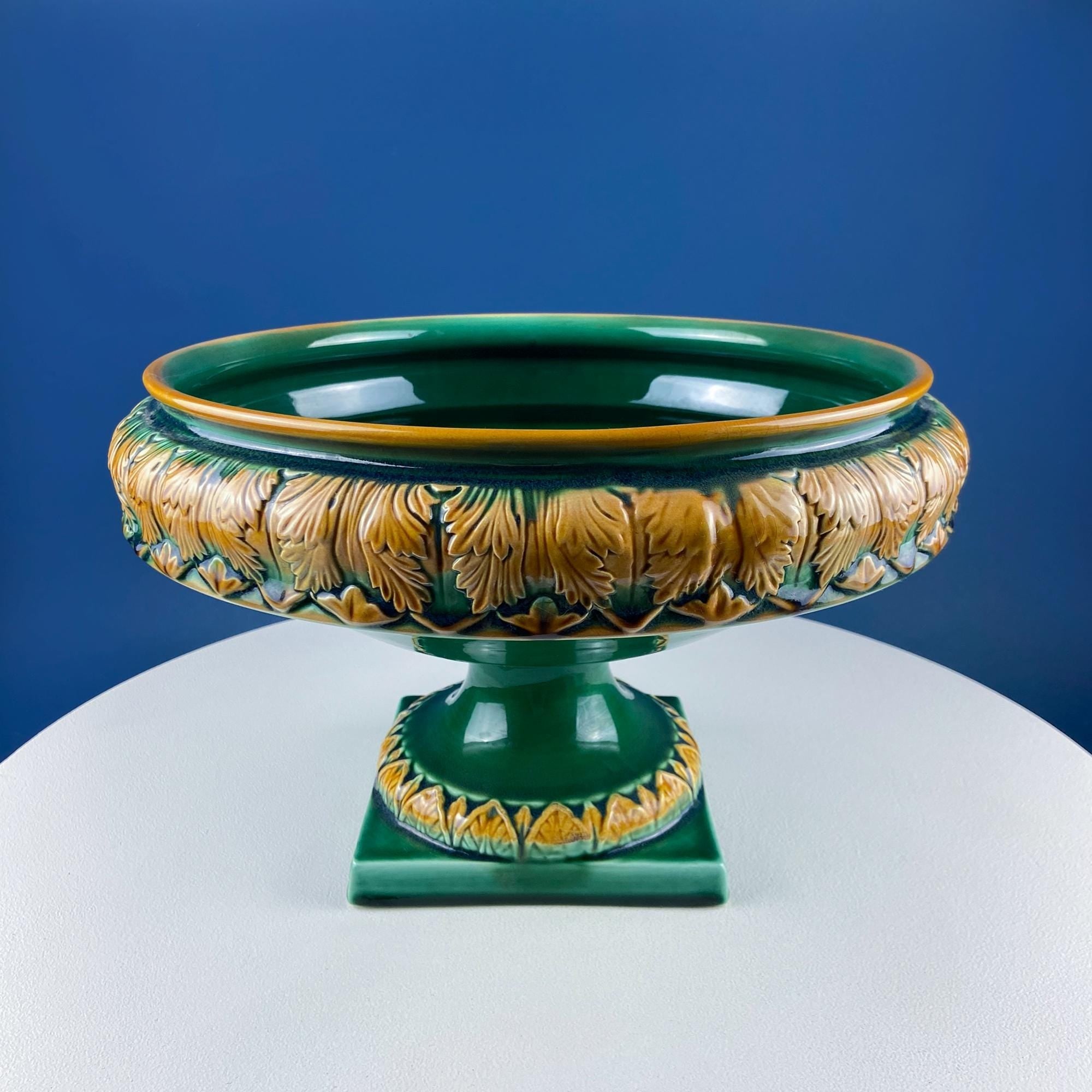 Green Majolica Ceramic Centerpiece Bowl with Gold Relief. Abigails Italy. Art Nouveau Flower Fern Jardiniere. Table Centerpiece. Dining Room Decor.