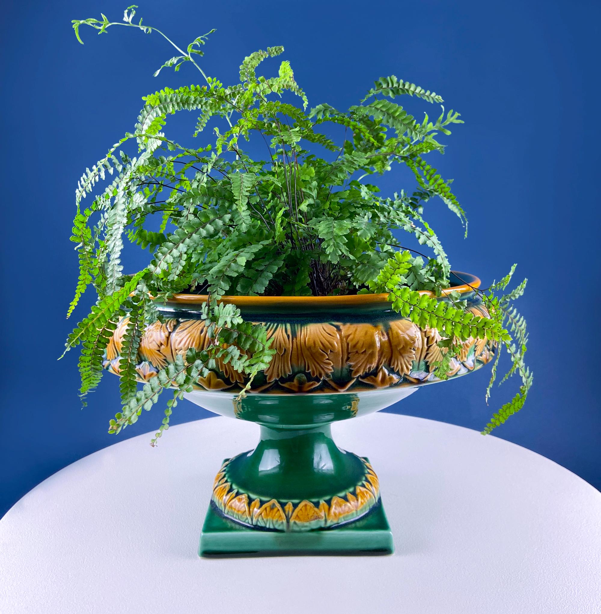 Green Majolica Ceramic Centerpiece Bowl with Gold Relief. Abigails Italy. Art Nouveau Flower Fern Jardiniere. Table Centerpiece. Dining Room Decor.