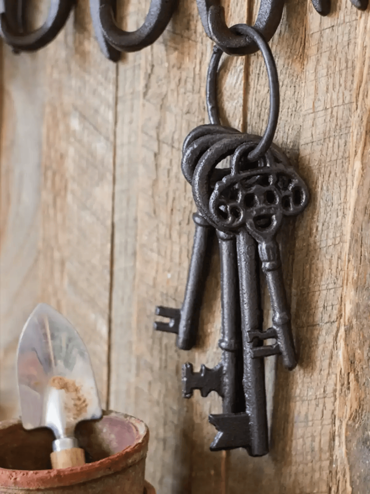 Farmhouse Vintage Key Wall Accent