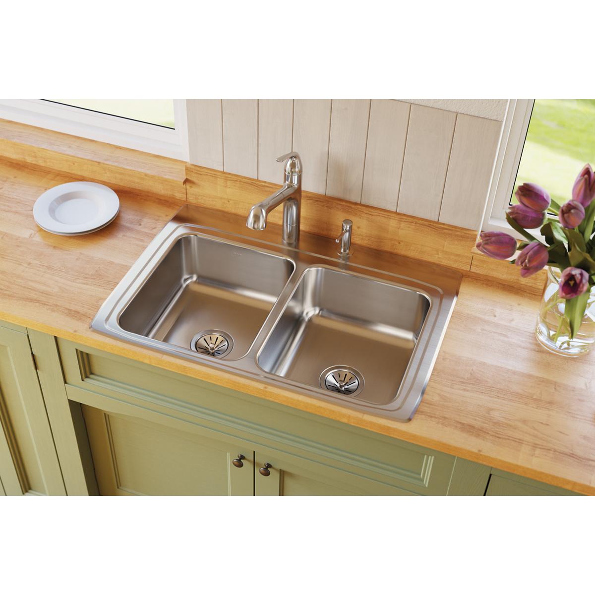 Elkay Lustertone Classic Stainless Steel 33'' x 22'' x 8-1/8''  Equal Double Bowl Drop-in Sink