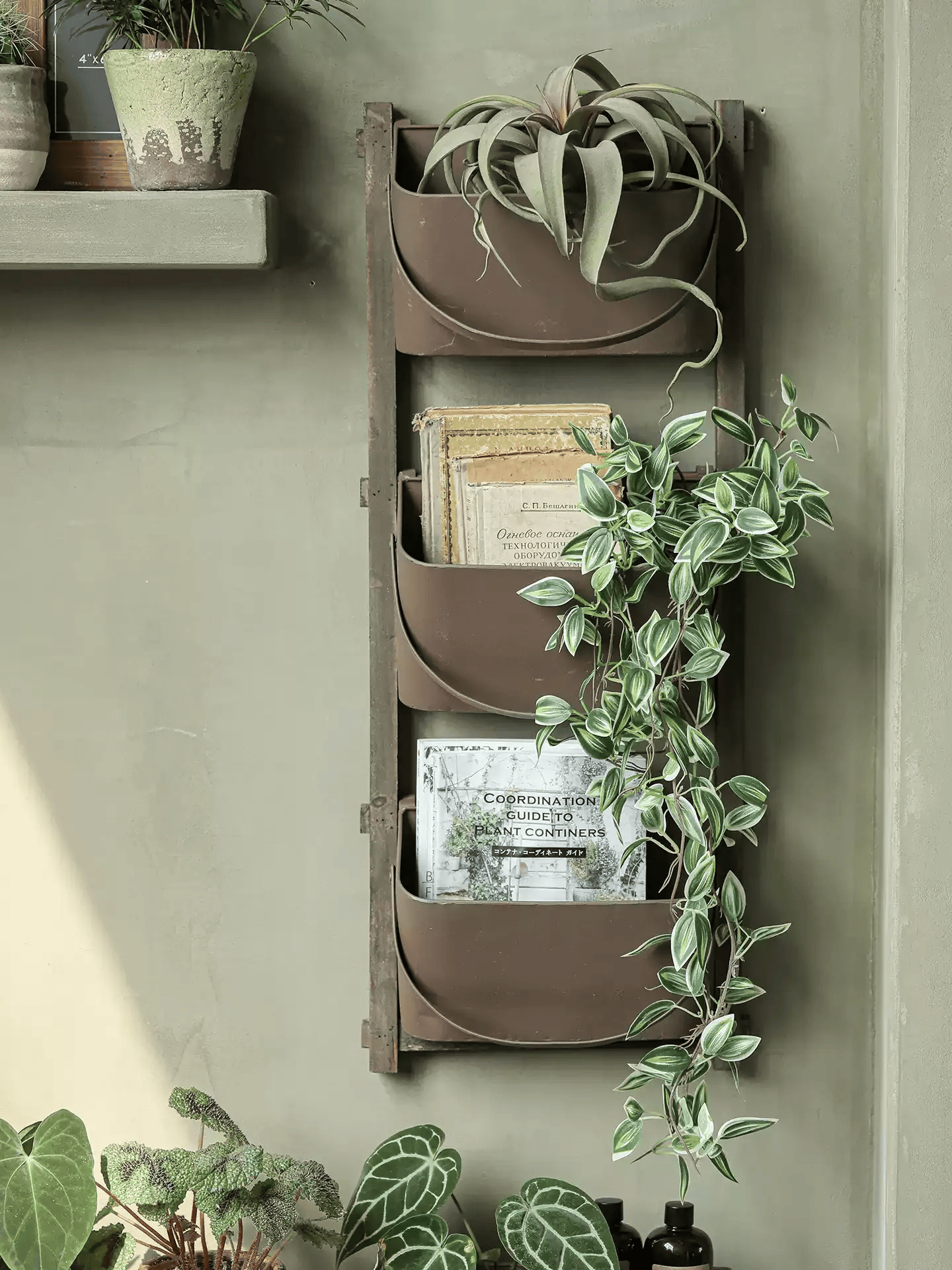 Farmhouse Three-Tier Wall Pocket Organizer