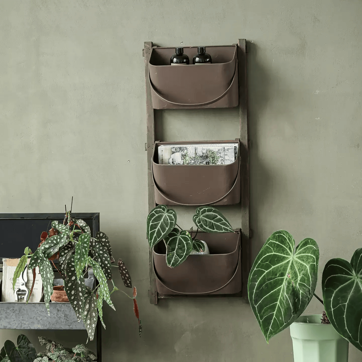 Farmhouse Three-Tier Wall Pocket Organizer