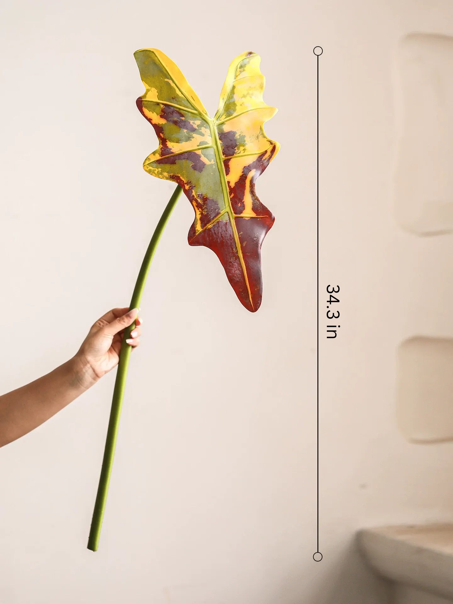 Statement Alocasia Leaf – 34.3"