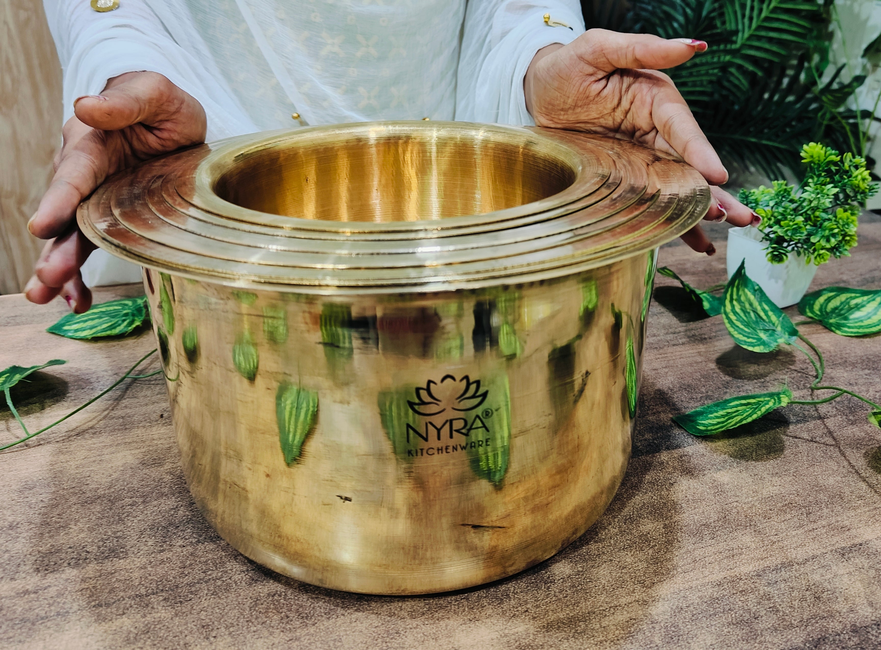 Pure Brass/Peetal Bhagona/Tope | Traditional Multipurpose Cooking Pot - 2.3 ltr