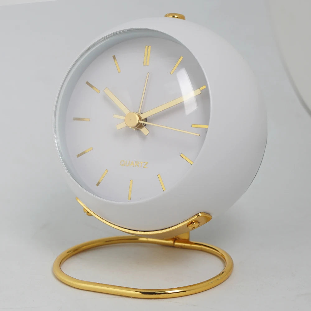 Nordic Creative Electronic Desk Clock, Minimalist Children's Alarm Clock, New Desktop Bedside Student Silent Luminous Pointer