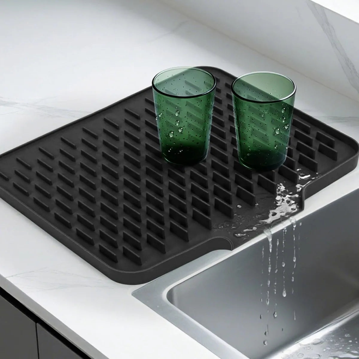 Silicone Kitchen Drain Mat with Built in Drainage Easy Clean for Countertops Sinks Refrigerators Home Accessory Tool