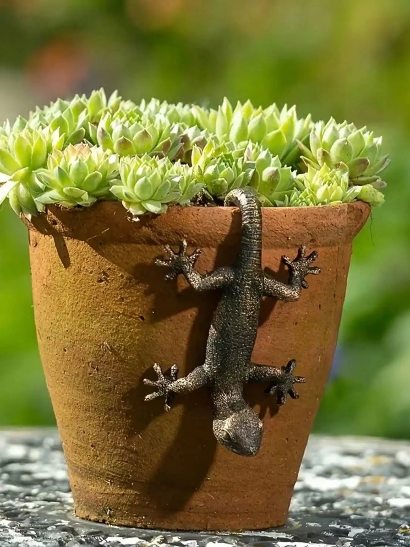 1pc Charming Bronze Gecko Wall Hanging - Resin Animal Statue for Outdoor Spaces, Perfect Holiday Decoration