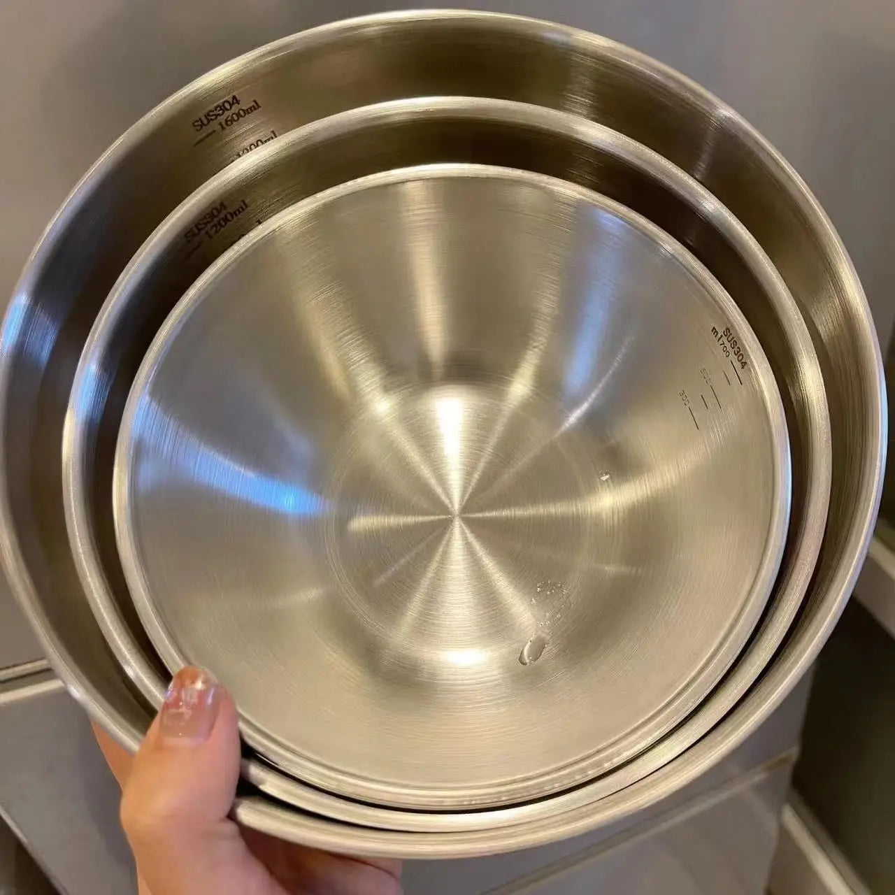 1-3 Stainless Steel Bowl Set with Scale for Cooking Baking Food Storage Large Capacity Mixing Bowls for Home Kitchen Essentials