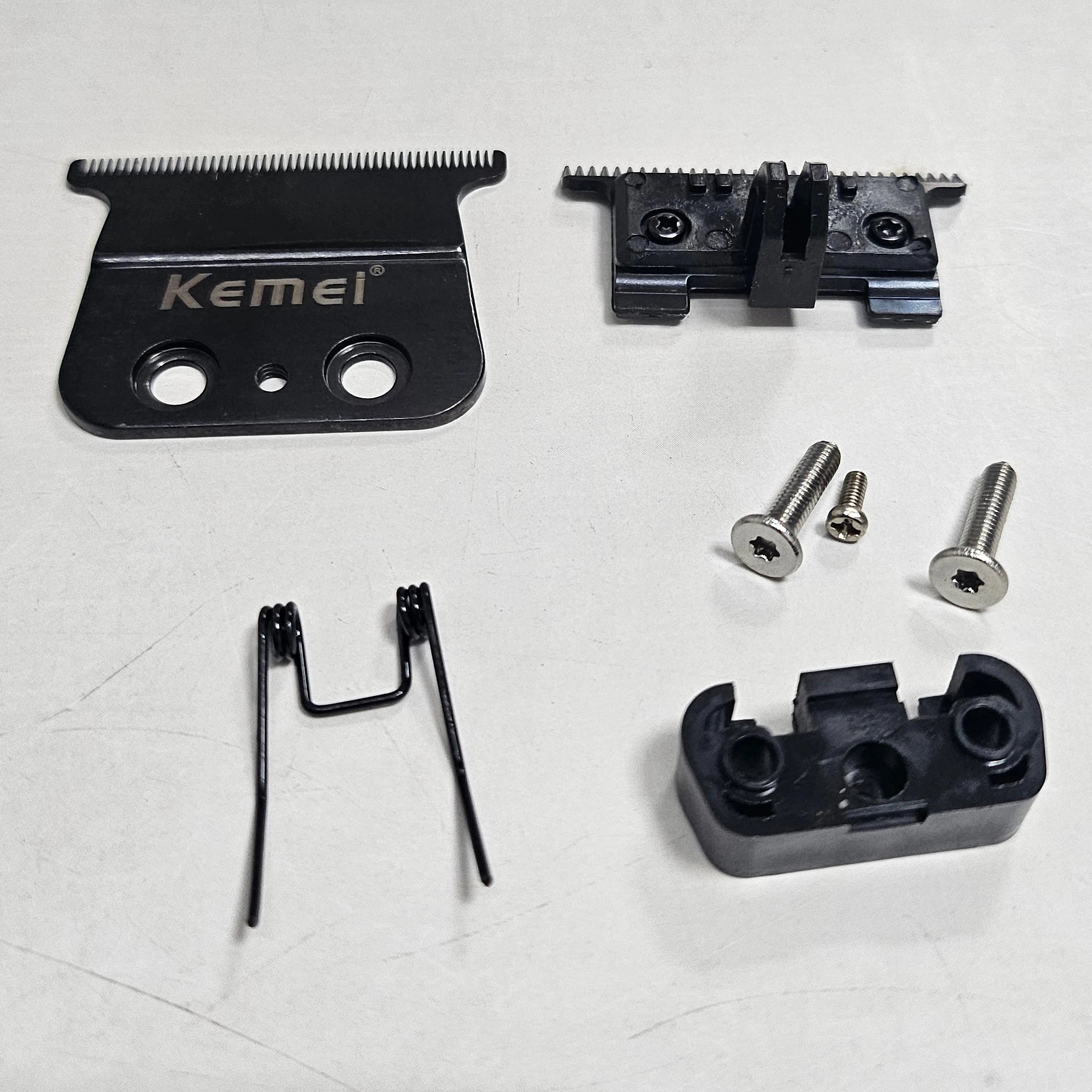 Original Replacement DLC Blade Hair Clipper Blades Cutter Head Fit For Kemei KM 2293 Hair Trimmer Accessories ,with 2pcs Screw