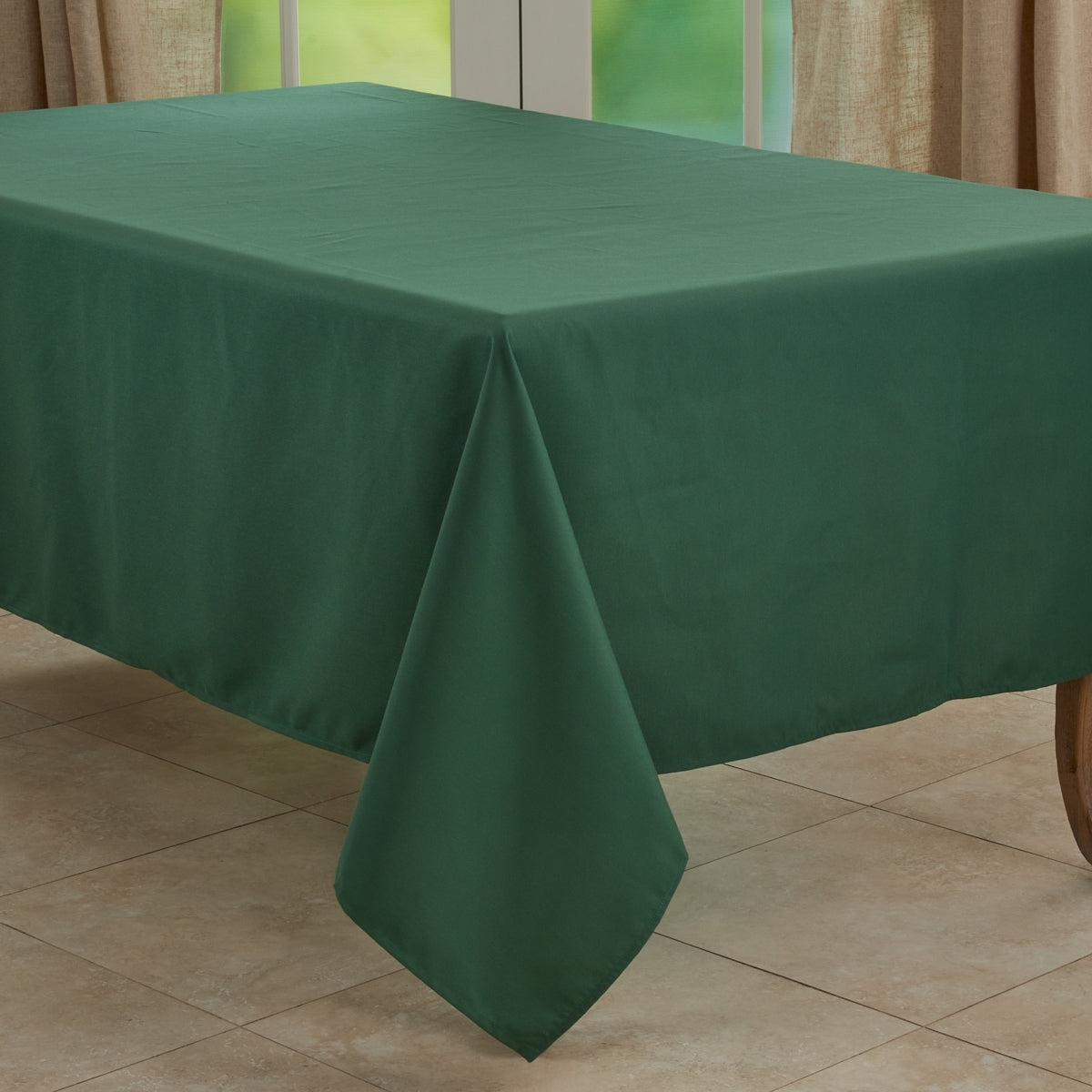 Saro 321.JG65104B 65 x 104 in. Casual Design Everyday Oblong Tablecloth