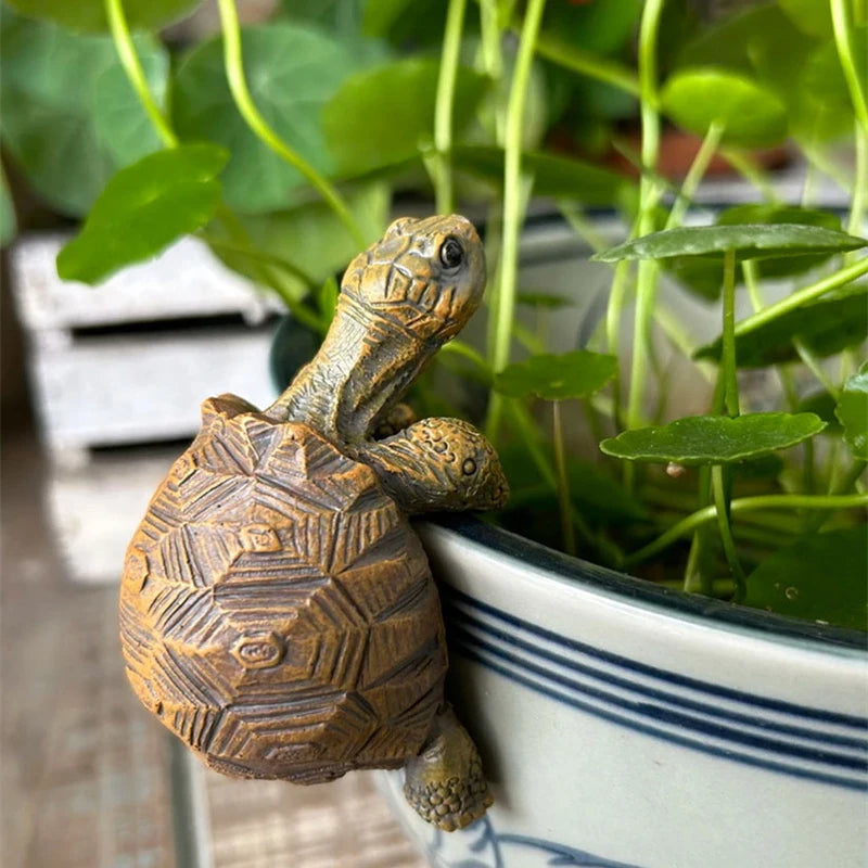 Cute Climbing Tortoise Flower Pot Hugger Figurines Resin Hanging Turtle Statue Planter Pot Decorations For Home Garden Fence