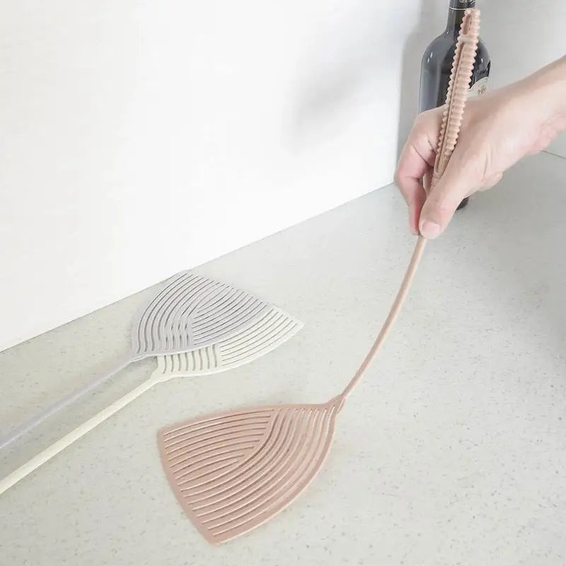 Thickened Striped plastic fly swatter Long Handle Insect Mosquito Mosquito Killer Repellent Tool Home Kitchen Daily Tool