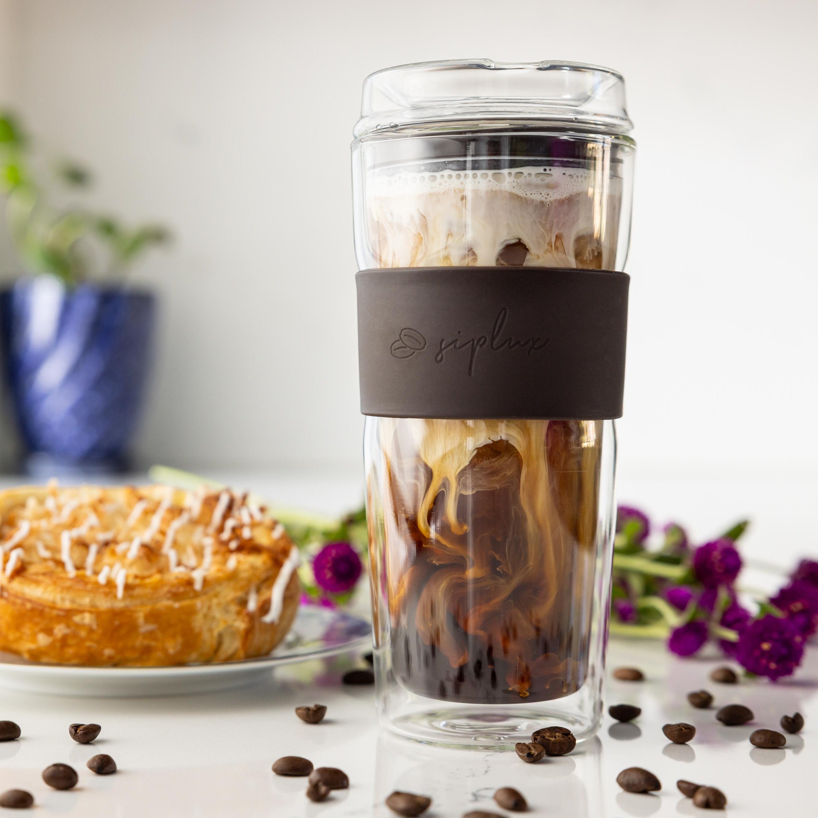 SipLux® Glass Travel Cup with Lid