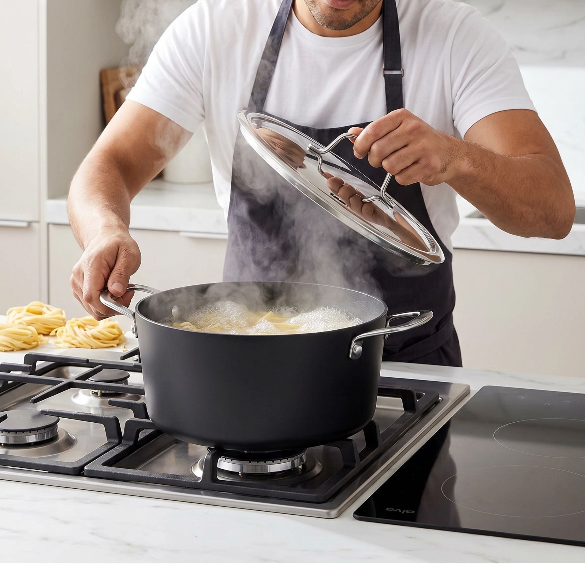 Stock Pot with Lid, 4.5-Qt