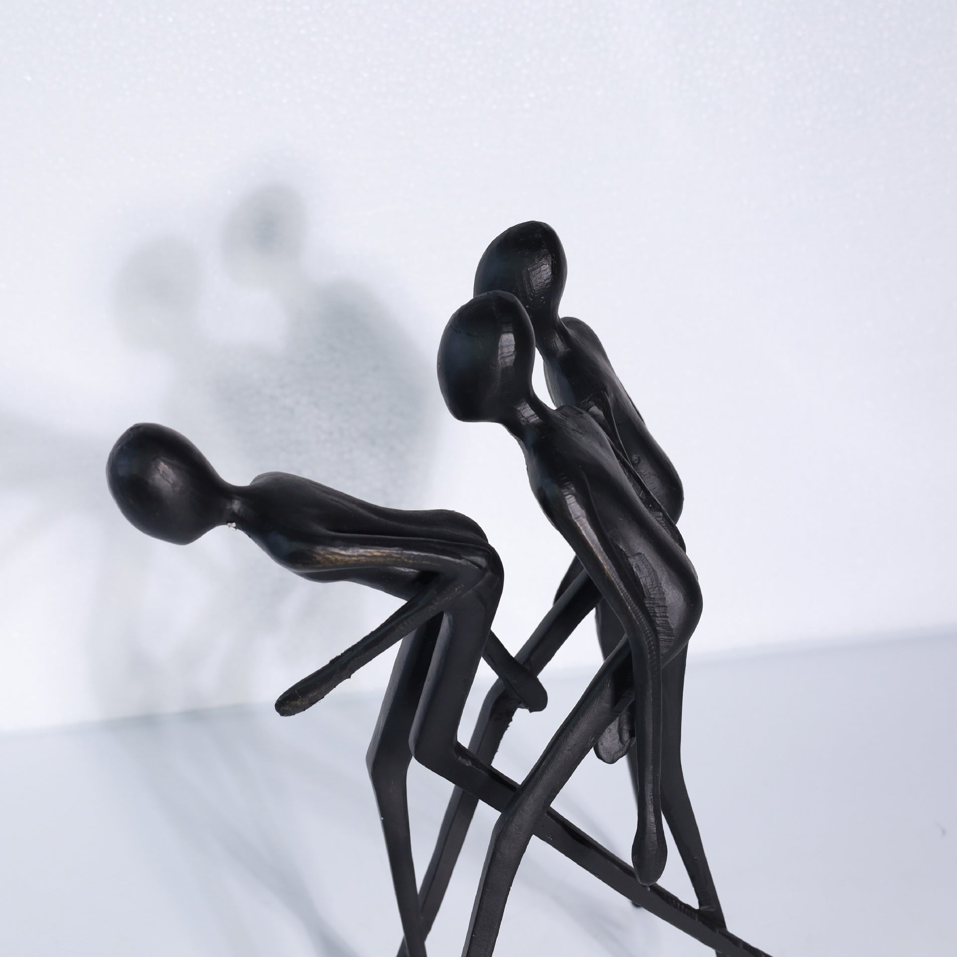 Creative Abstract Character Sculpture Creative Sprinting Character BlackCast Iron Sculpture Decoration Model Shop Sales Office