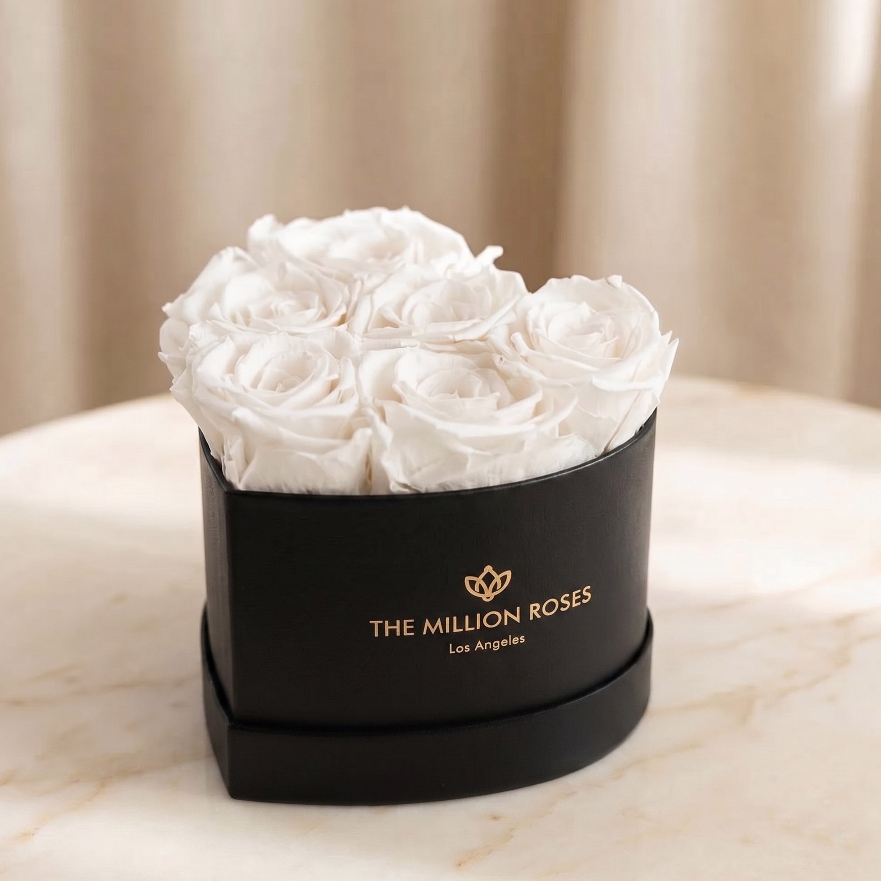 Baby Heart Black Box | White Roses
