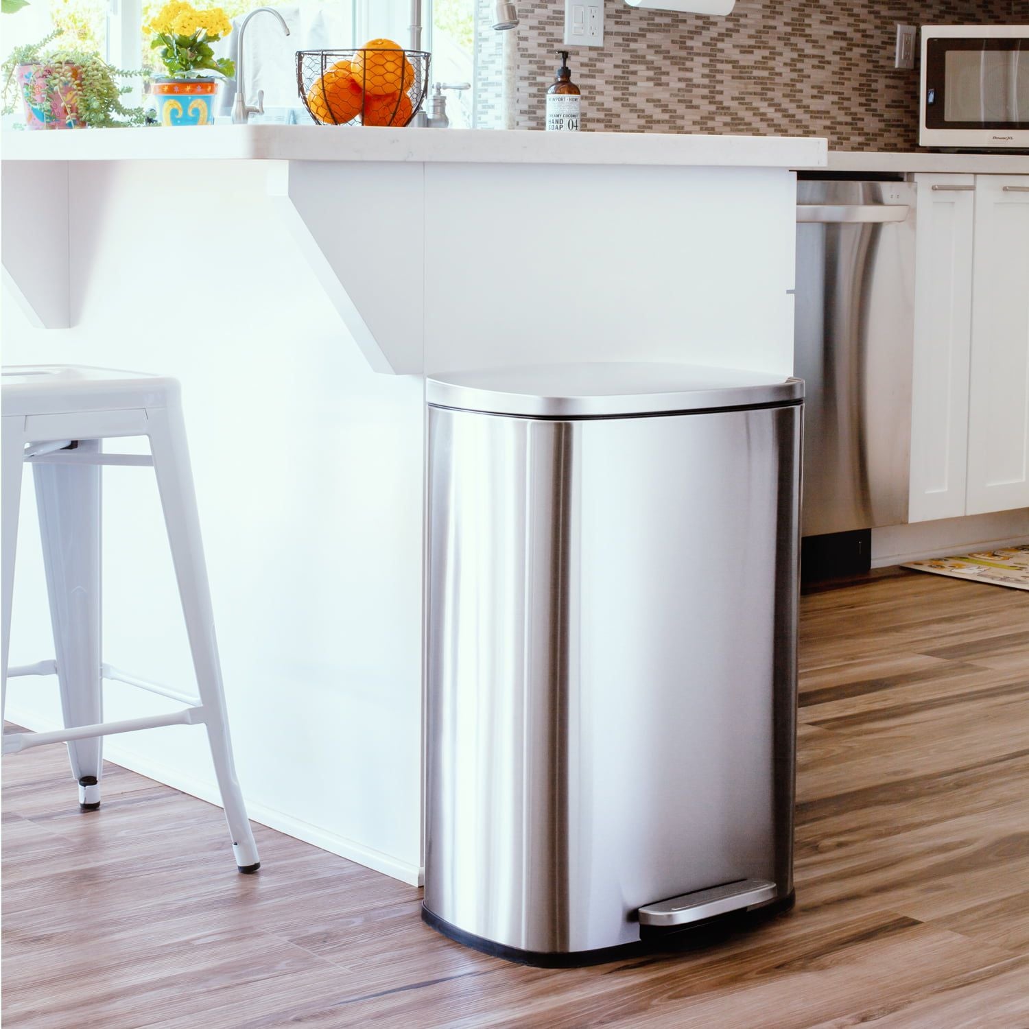 132 gallon Trash can  Rectangular Step On Kitchen Trash can(D0102H73M9J)