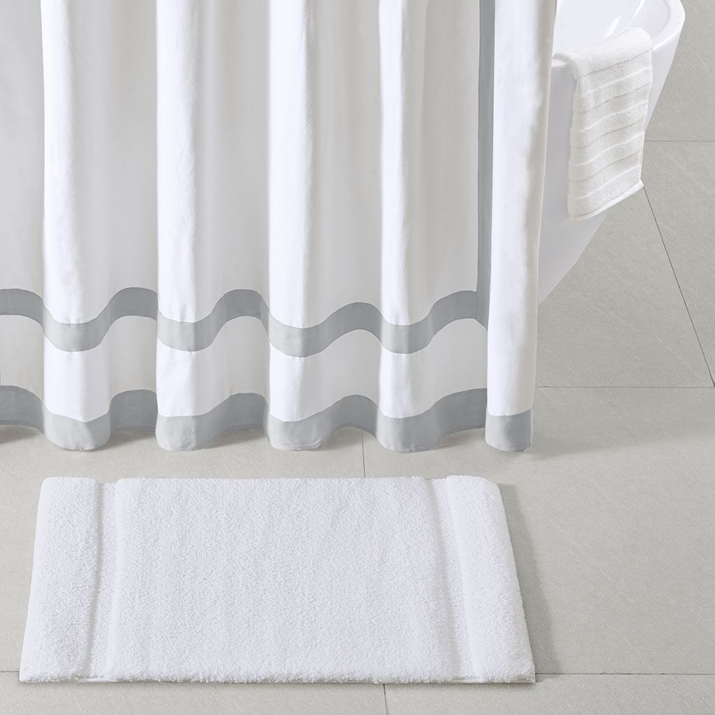 Stria Border Stripe Marshmallow Bath Rug(D0102HgD1UW)