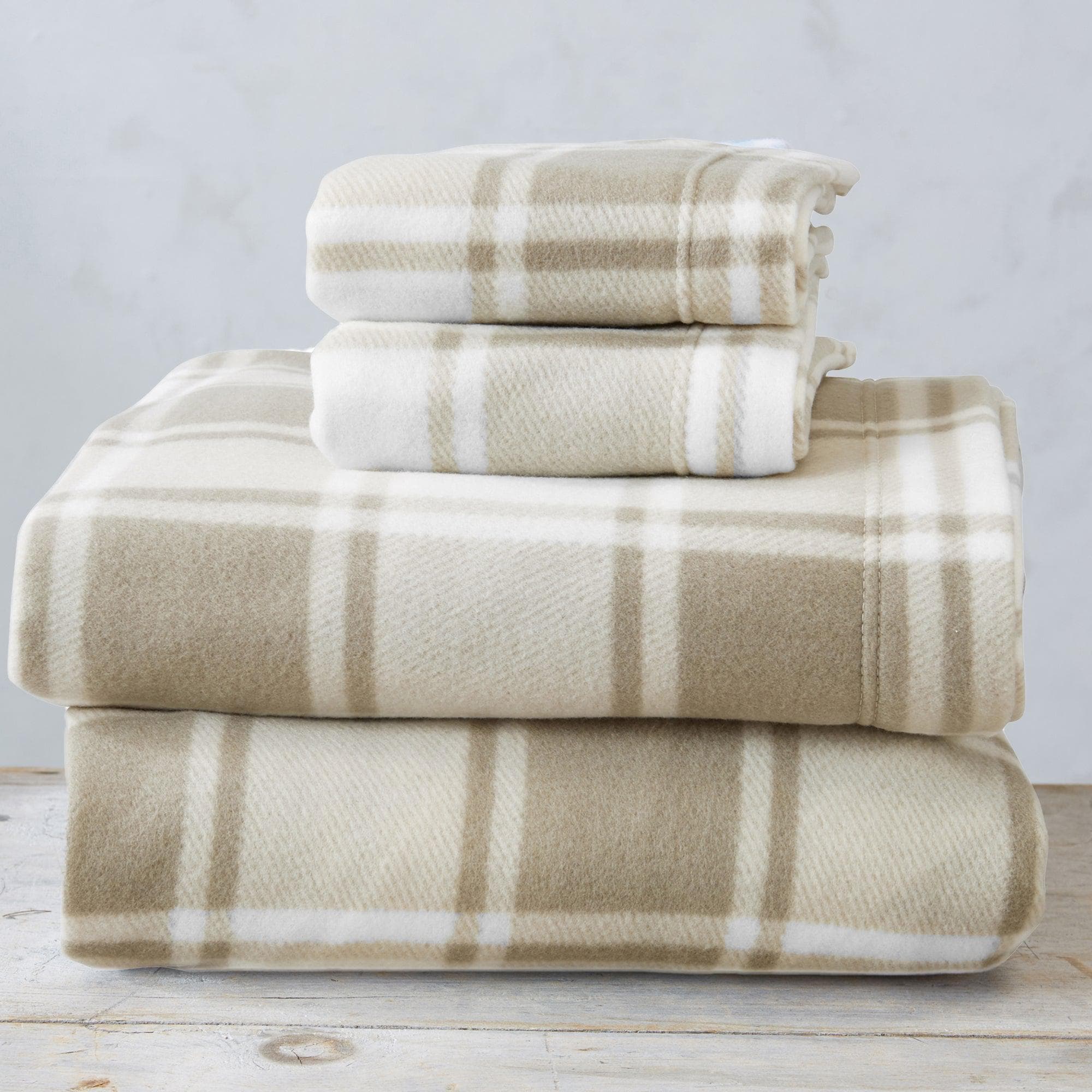 4-Piece Printed Fleece Sheet - Dara Collection